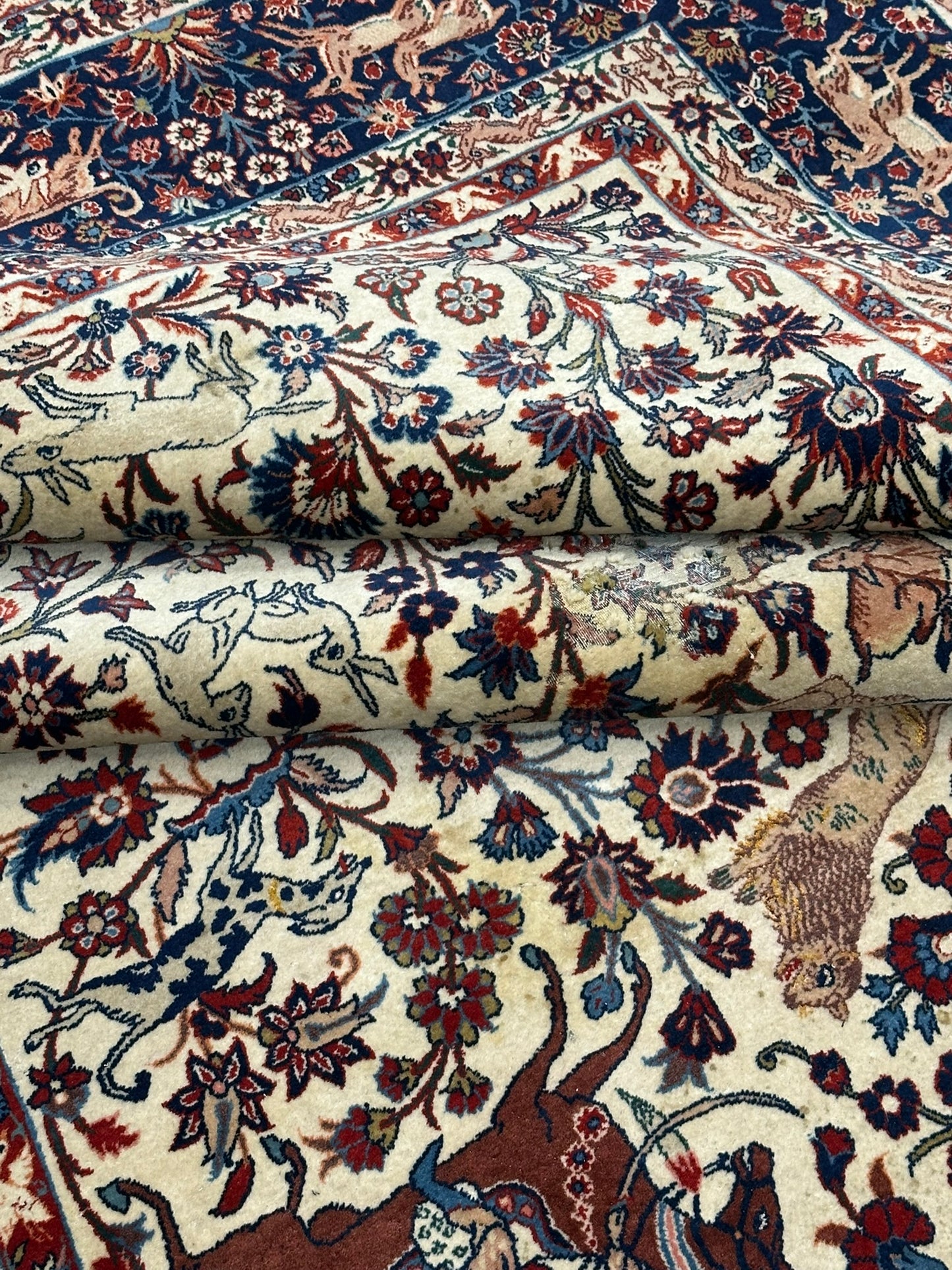 Orientteppich handgeknüpft Isfahan Korkwolle Jagdmotiv 310x200 cm