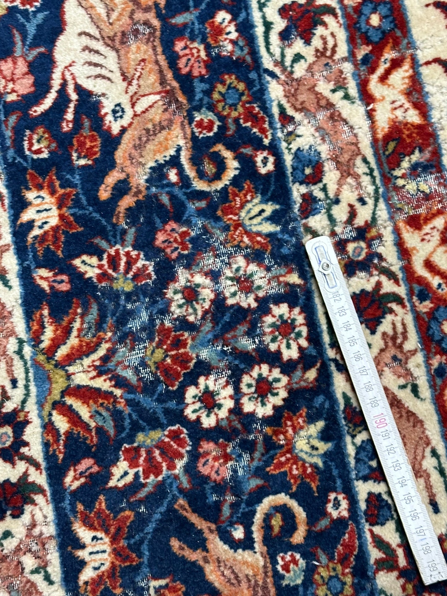 Orientteppich handgeknüpft Isfahan Korkwolle Jagdmotiv 310x200 cm