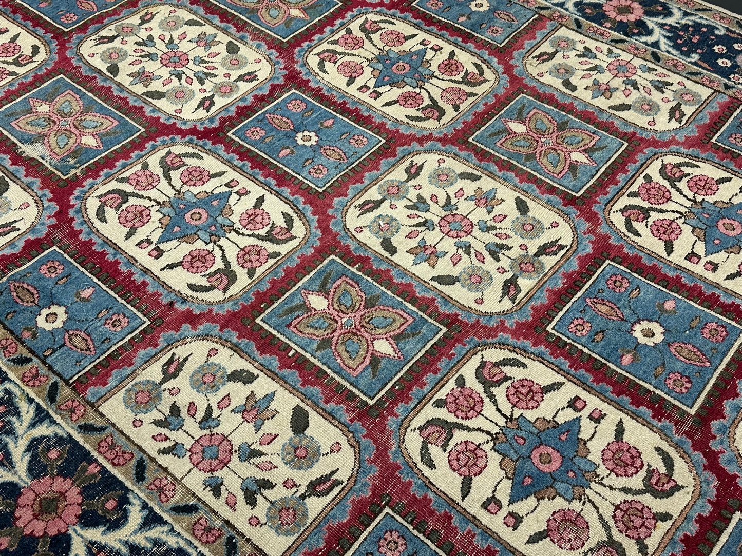 Orientteppich handgeknüpft Kirman Kheshti Felderdesign 295x195 cm