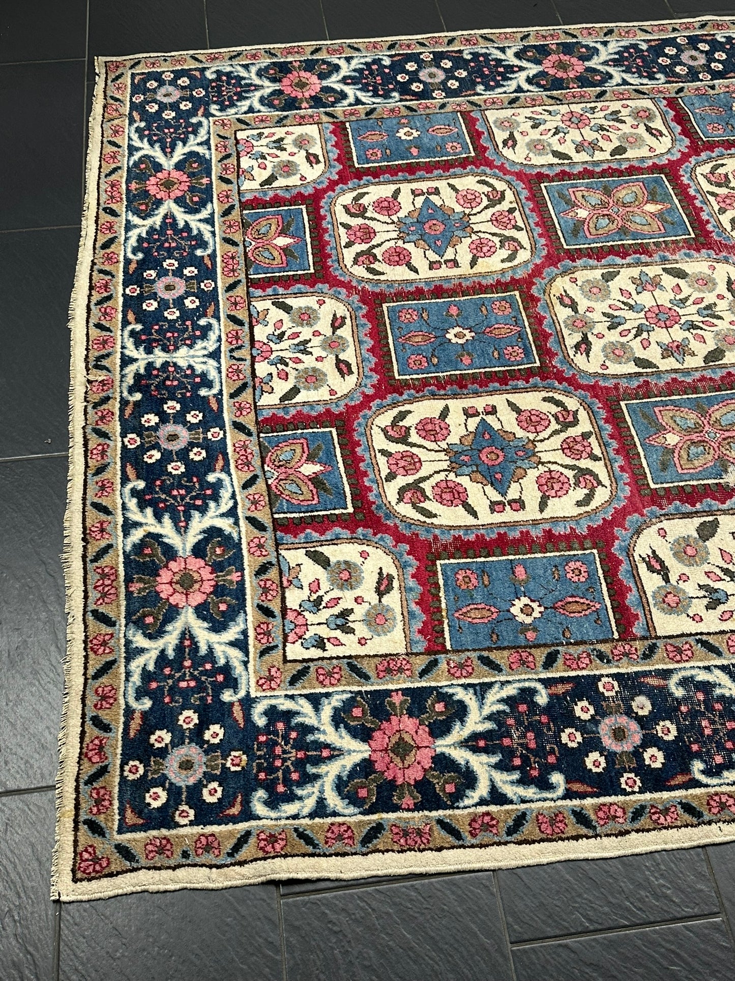 Orientteppich handgeknüpft Kirman Kheshti Felderdesign 295x195 cm
