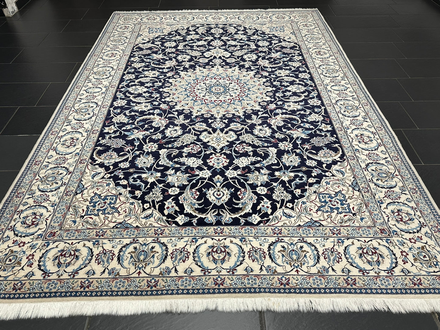 Handgeknüpfter Nain Korkwolle Seide Teppich 300x205 cm Neu