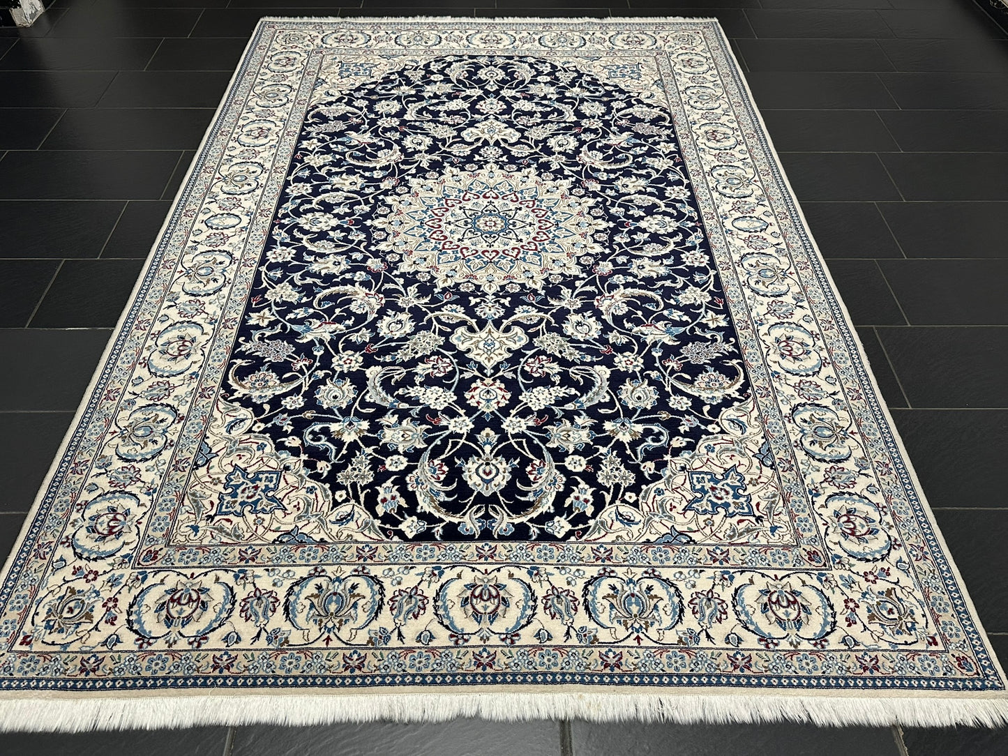 Handgeknüpfter Nain Korkwolle Seide Teppich 300x205 cm Neu