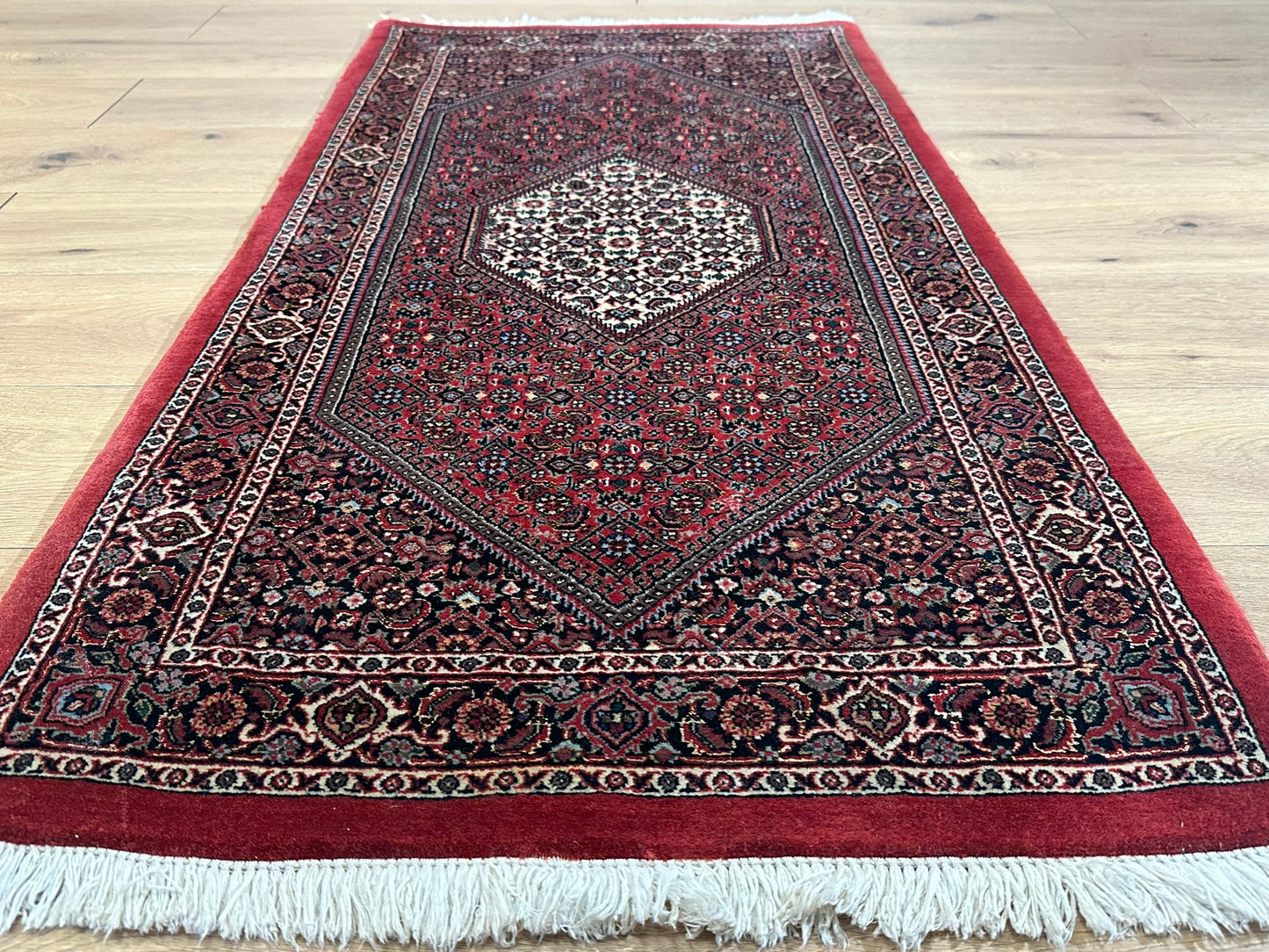 Orientteppich handgeknüpft Bidjar Korkwolle 142x70 cm