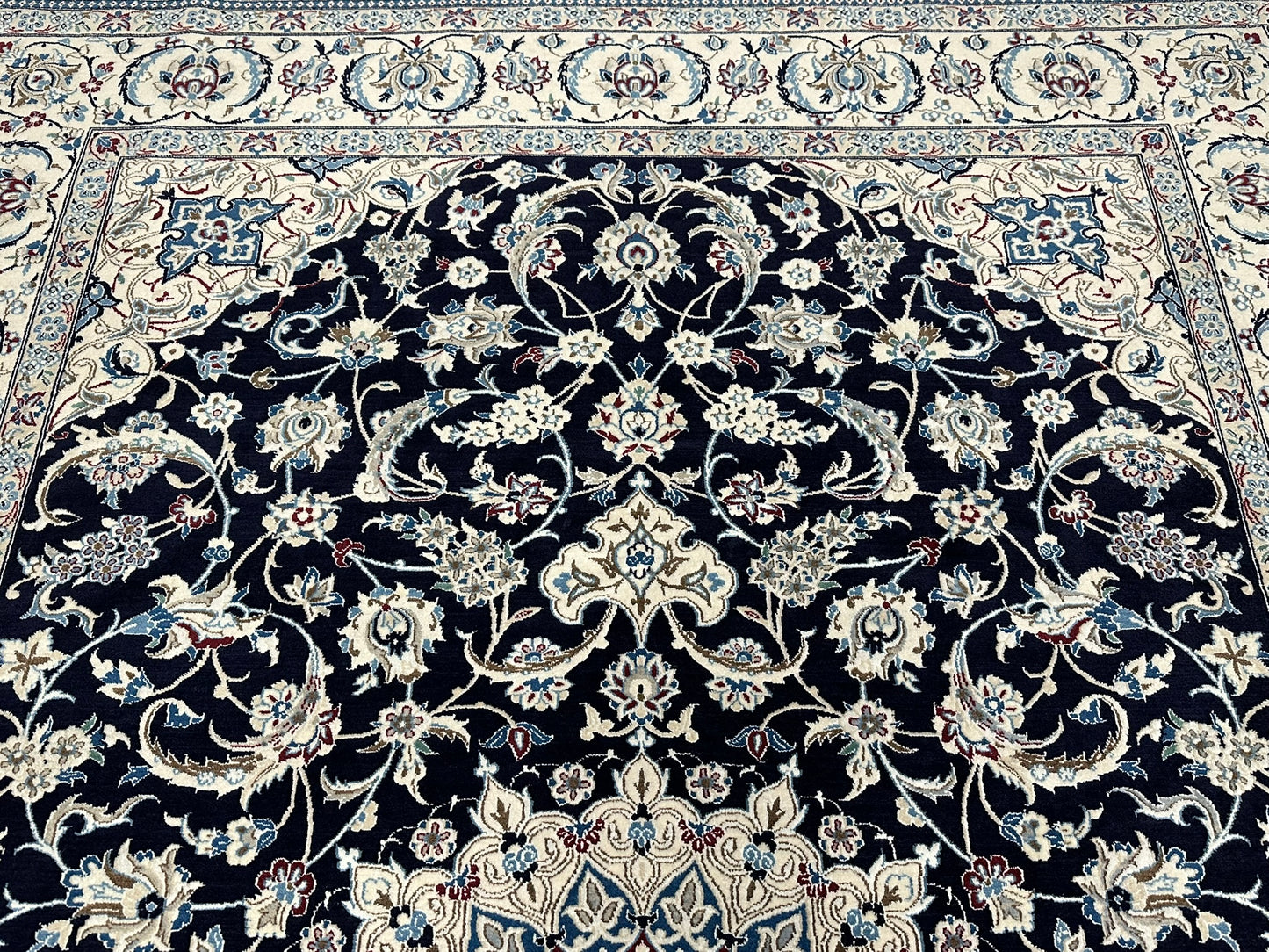 Handgeknüpfter Nain Korkwolle Seide Teppich 300x205 cm Neu