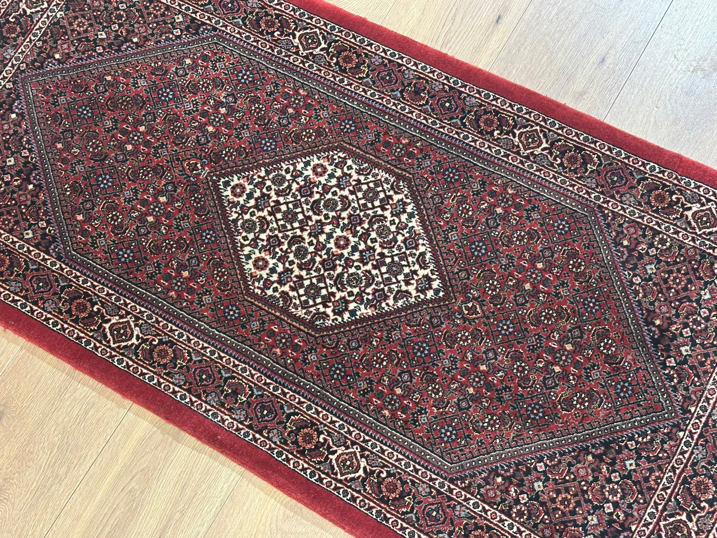 Orientteppich handgeknüpft Bidjar Korkwolle 142x70 cm
