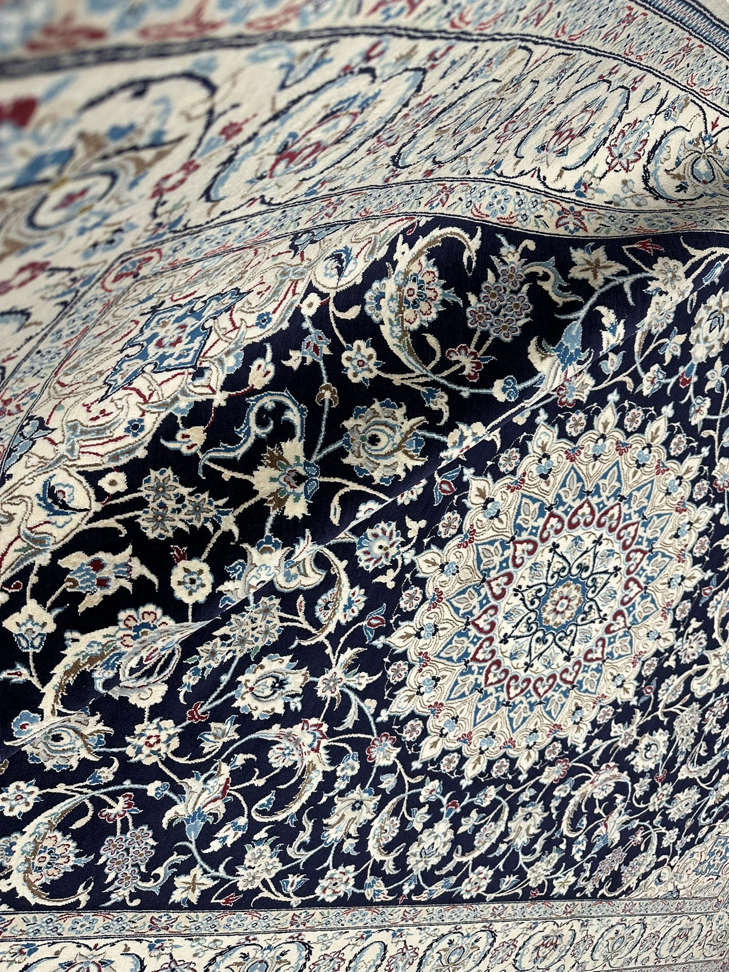 Handgeknüpfter Nain Korkwolle Seide Teppich 300x205 cm Neu