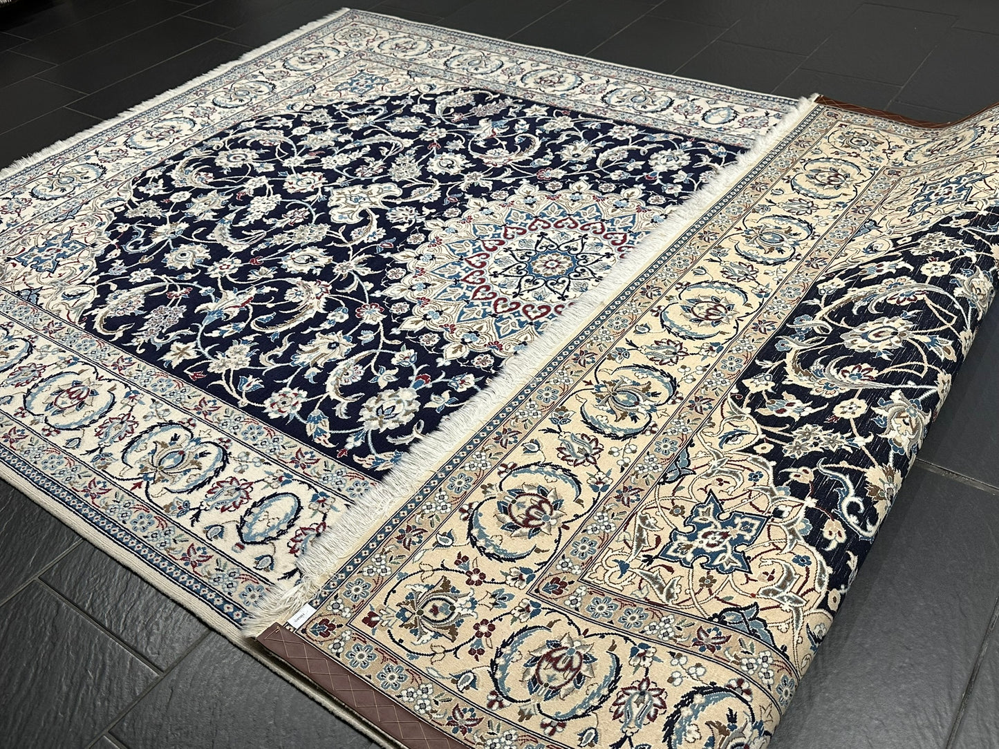 Handgeknüpfter Nain Korkwolle Seide Teppich 300x205 cm Neu