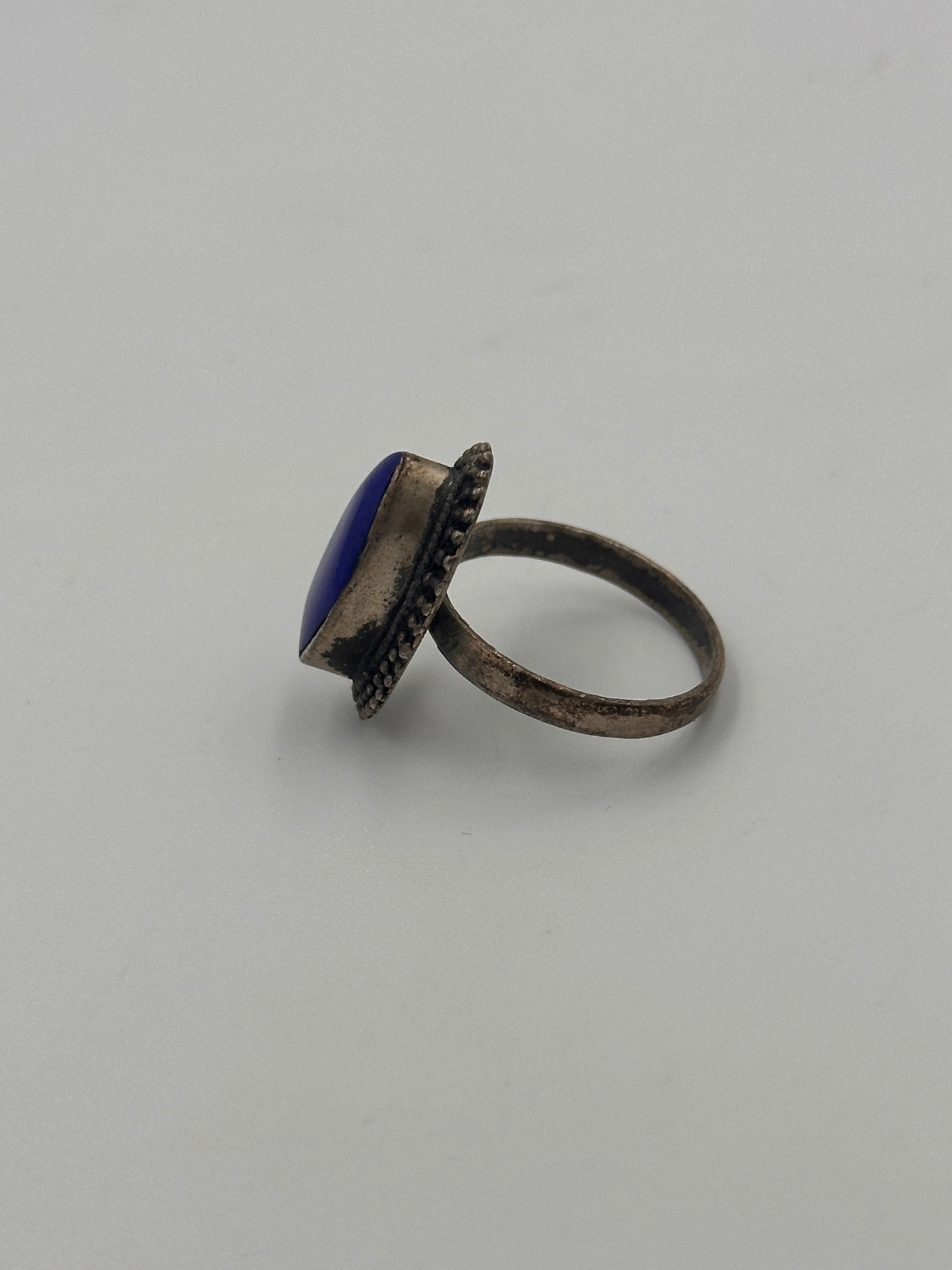 Handgefertigter Silberring (Ungestempelt) mit Lapislazuli-Stein