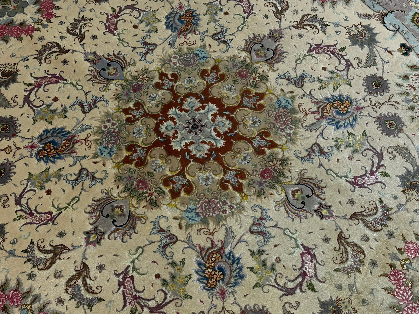 Orientteppich handgeknüpft Täbriz Korkwolle mit Seide Rund Ø 160 cm