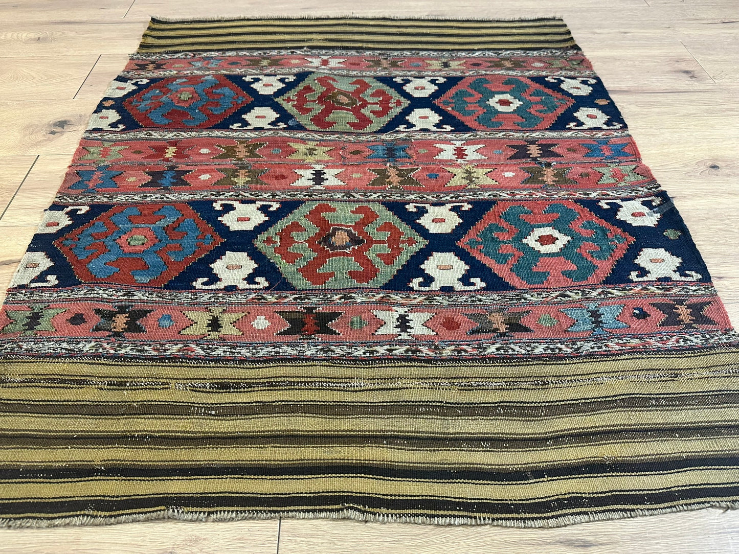 Antik Orientteppich handgewebt Türkei Kelim Naturfarben 120x100 cm