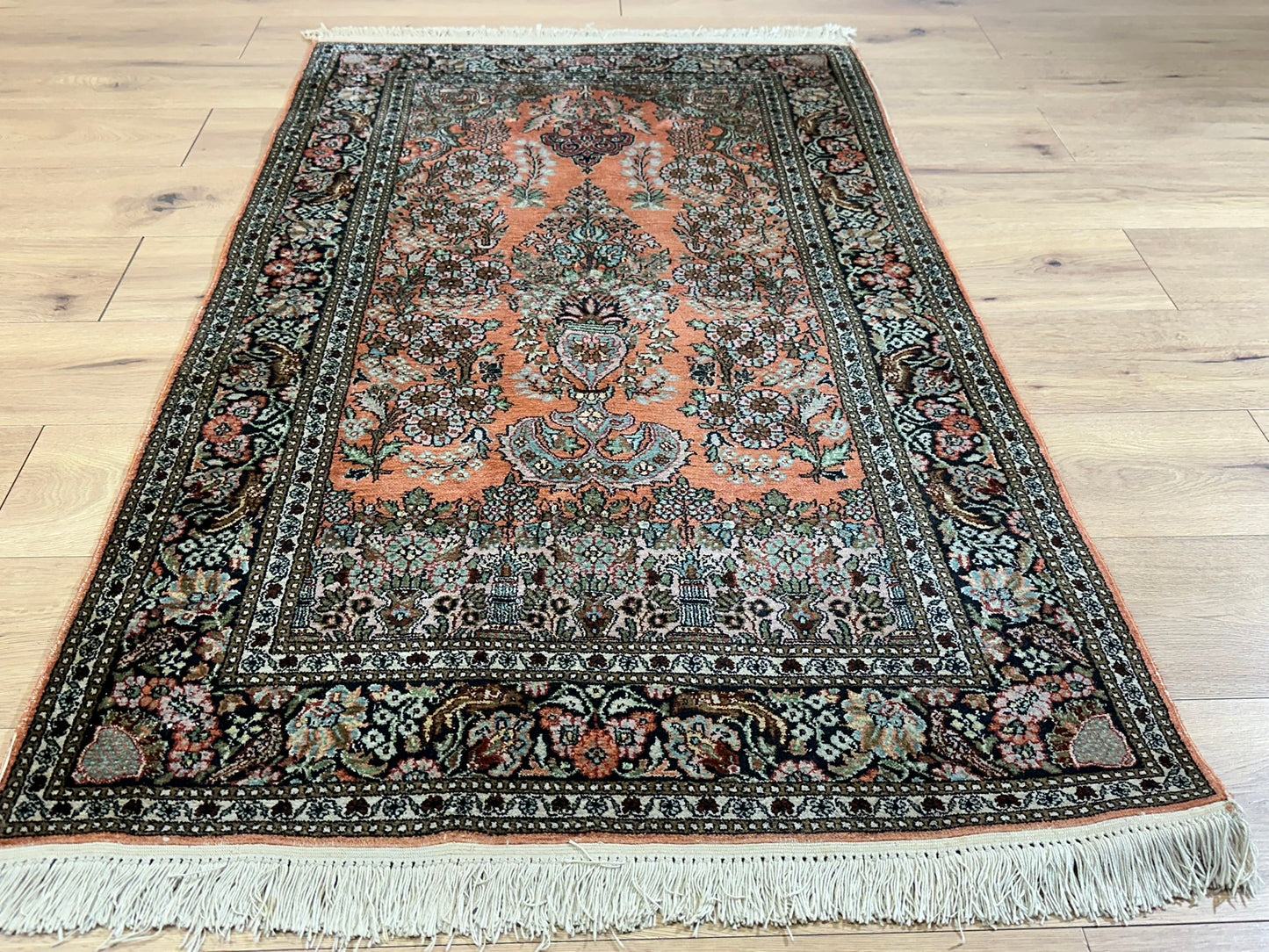 Orientteppich handgeknüpft Seide Lebensbaum 157x93 cm