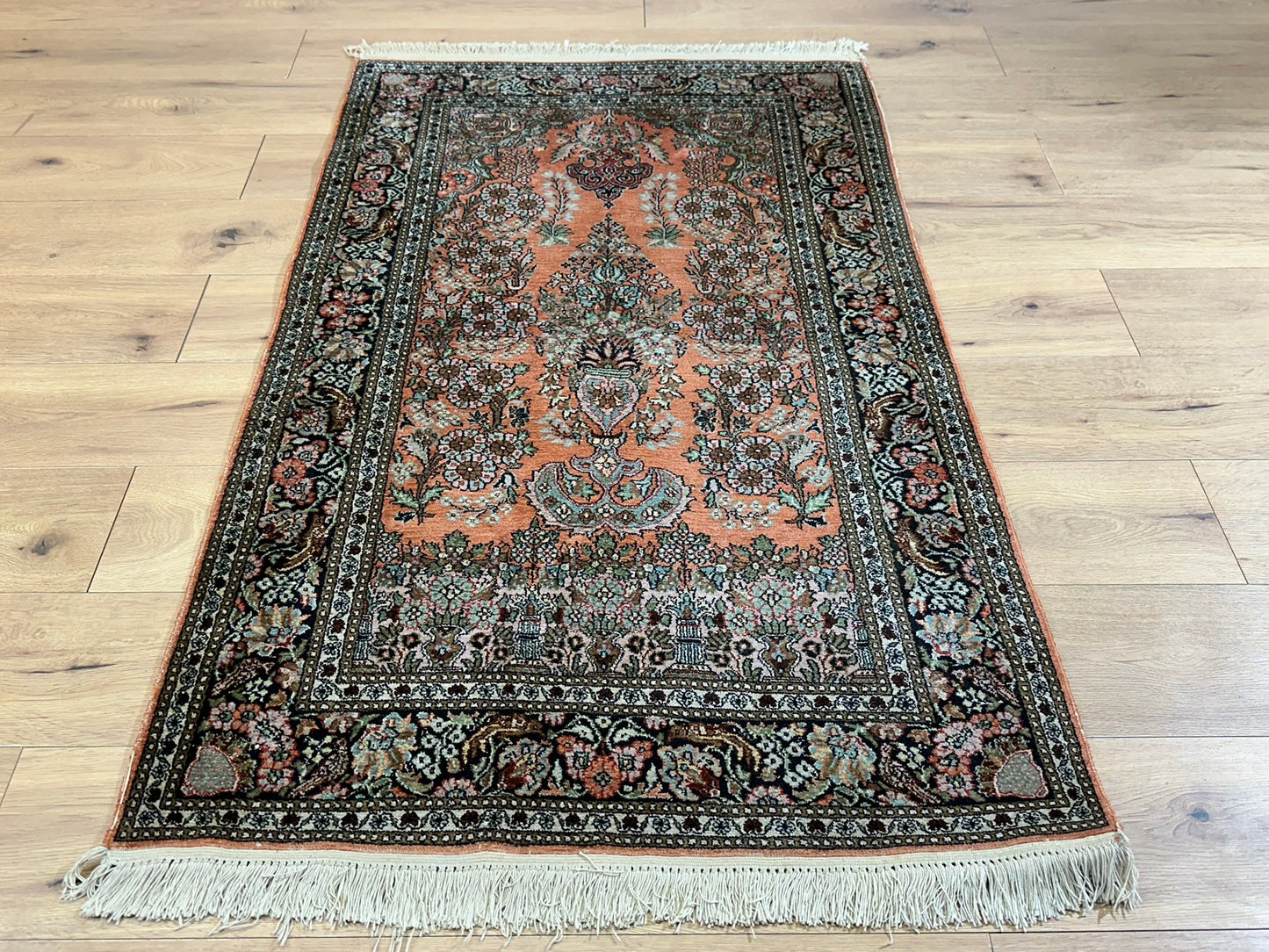 Orientteppich handgeknüpft Seide Lebensbaum 157x93 cm