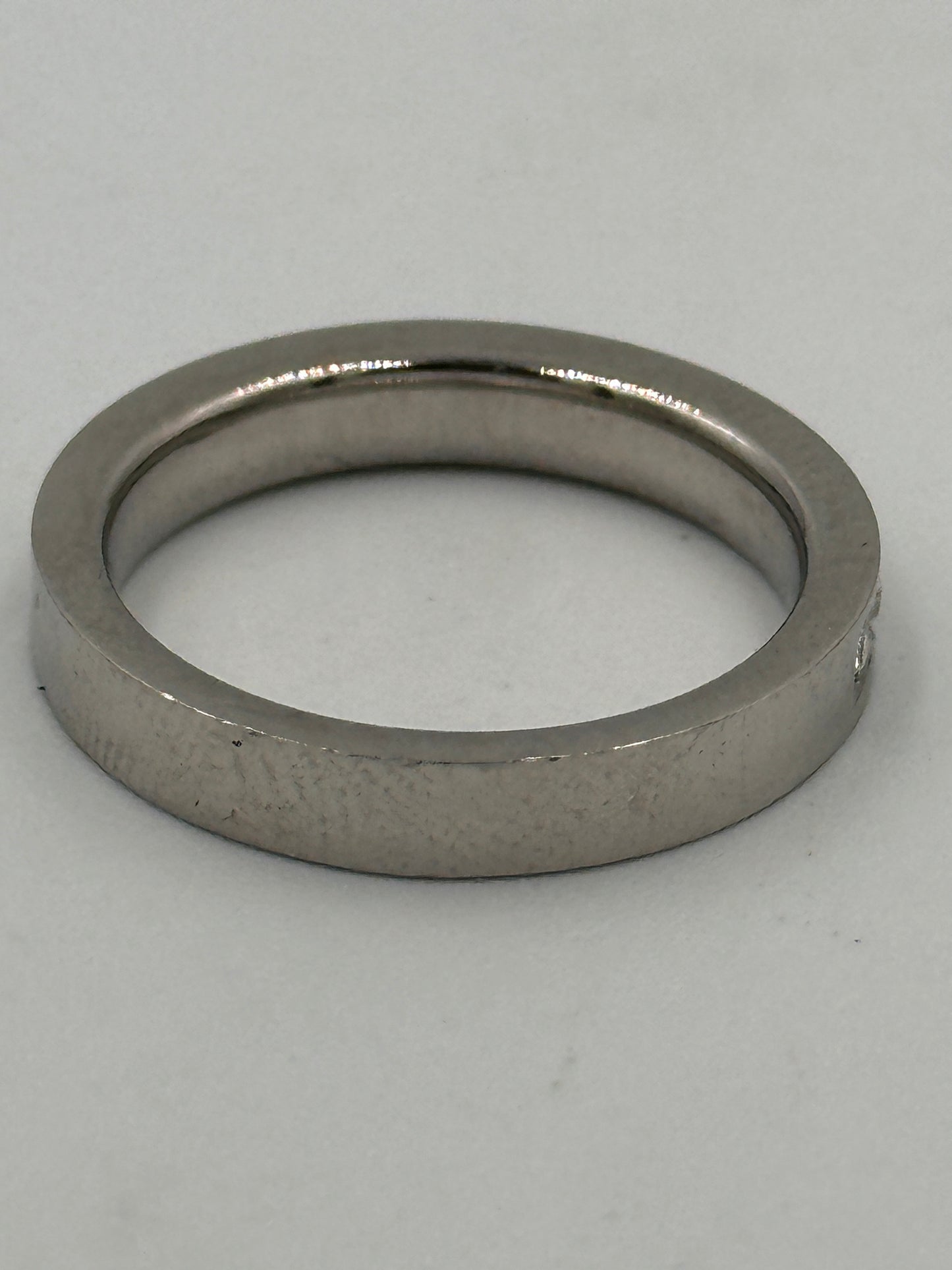 Fossil Edelstahl Ring mit Zirkonia Steinen