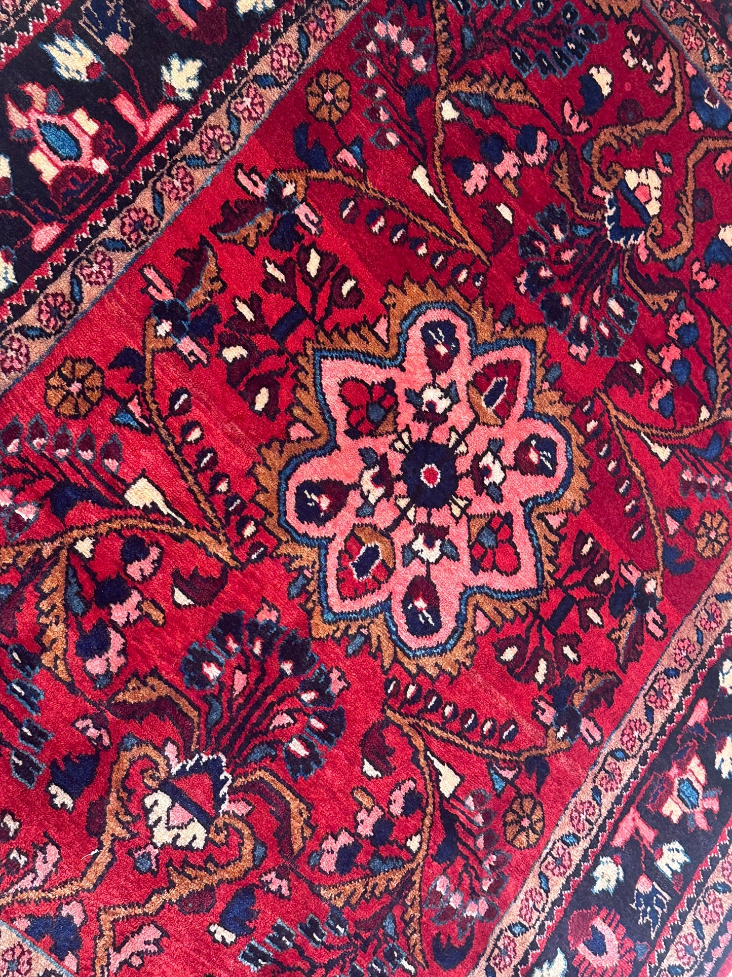 Orientteppich handgeknüpft Lilian Wolle 285x150 cm