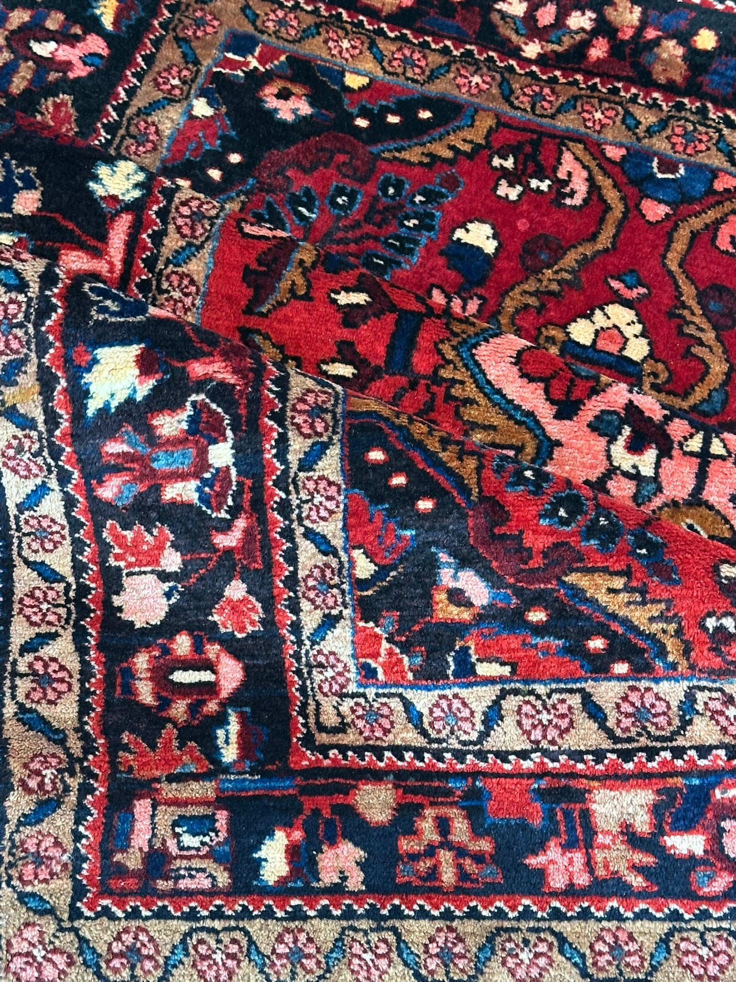 Orientteppich handgeknüpft Lilian Wolle 285x150 cm