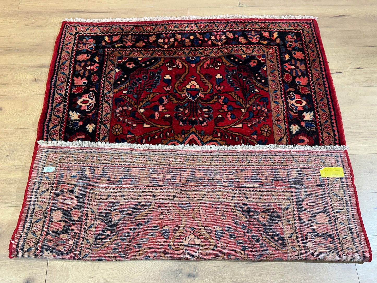 Orientteppich handgeknüpft Lilian Wolle 285x150 cm