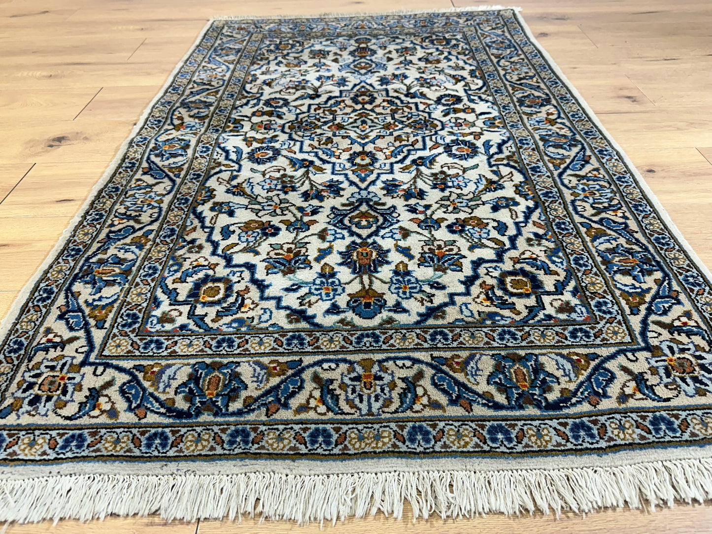 Orientteppich handgeknüpft Keschan Korkwolle 160x100 cm