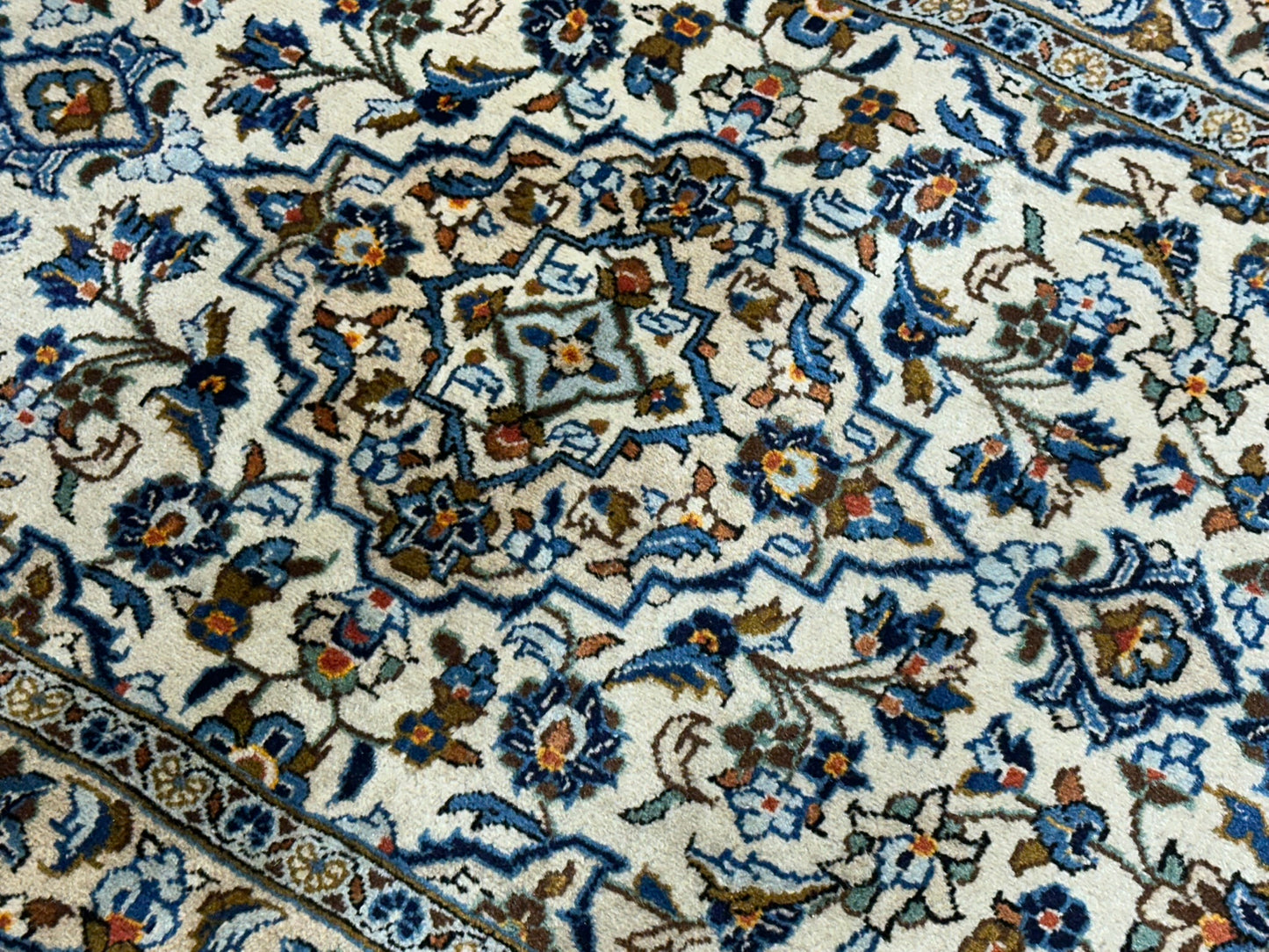 Orientteppich handgeknüpft Keschan Korkwolle 160x100 cm