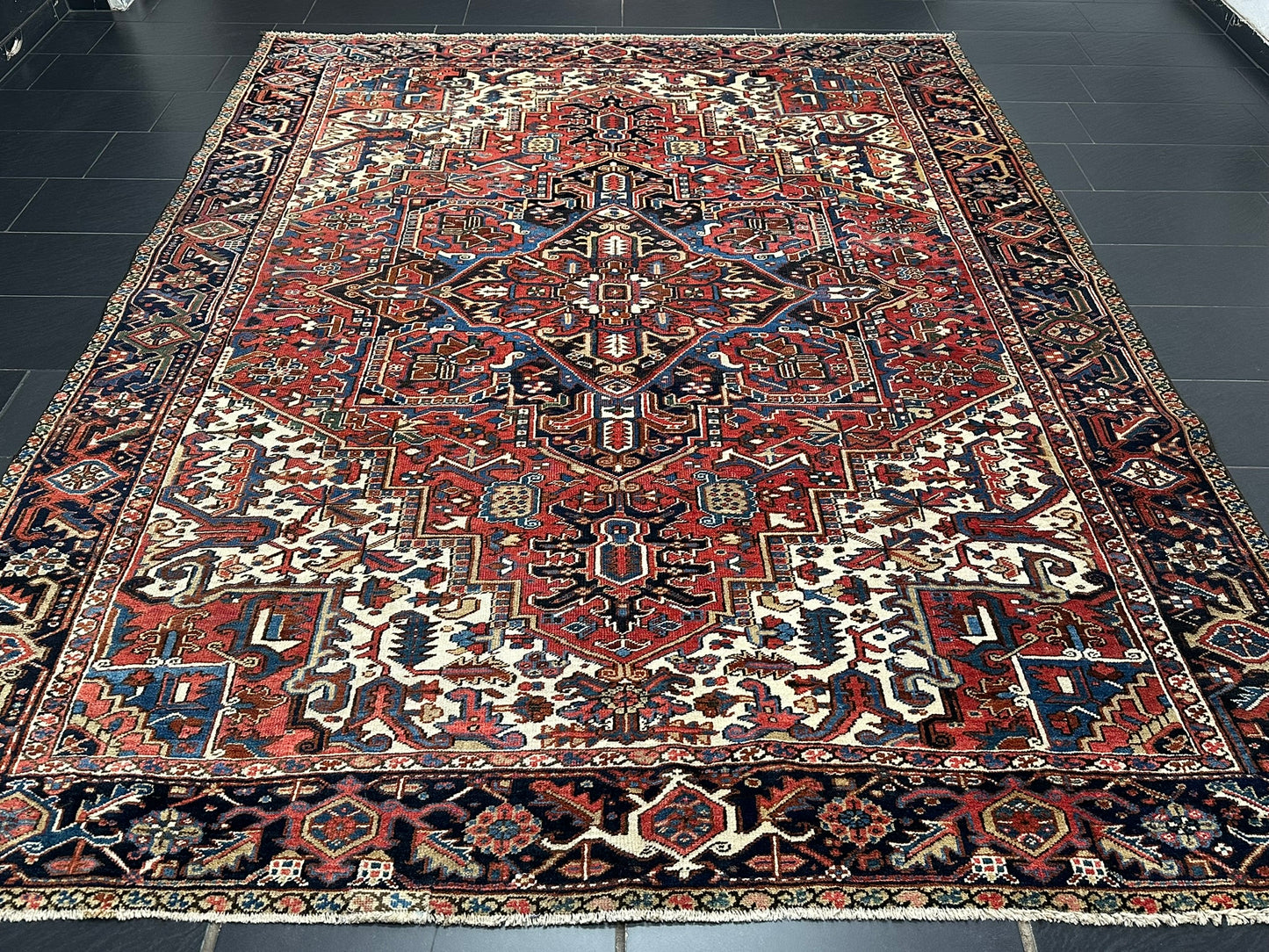 Handgeknüpfter Antiker Teppich Heriz  Naturfarben 340x266 cm