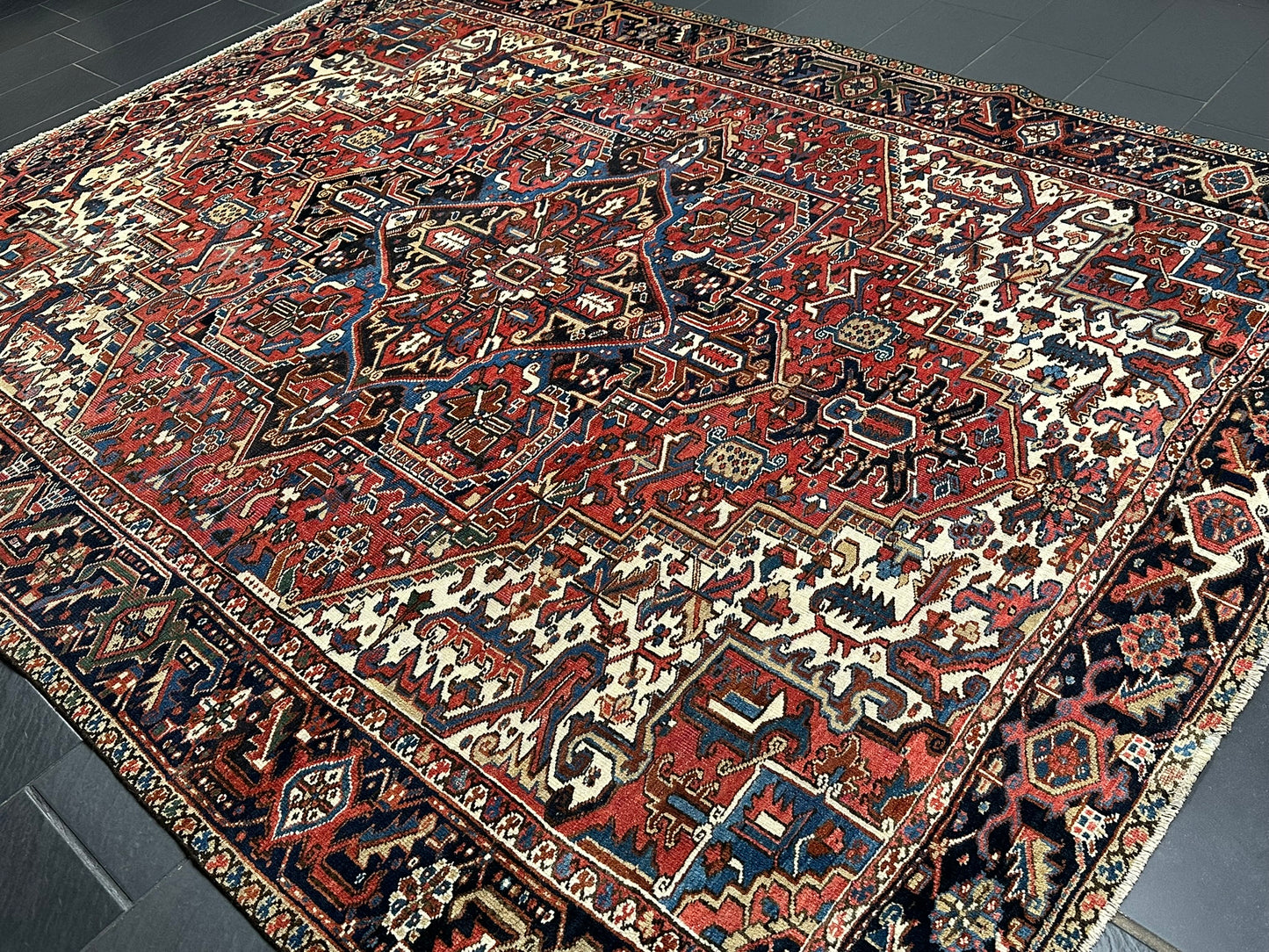 Handgeknüpfter Antiker Teppich Heriz  Naturfarben 340x266 cm