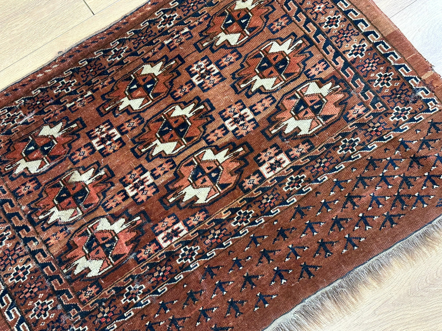 Antik Orientteppich handgeknüpft Türkmen Yomut Buchara Wolle 105x75 cm