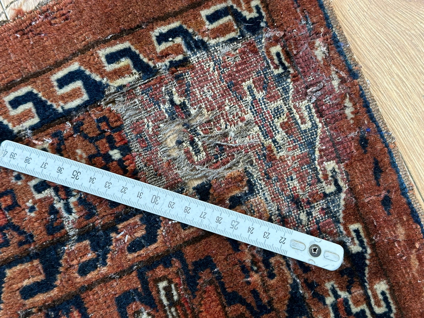 Antik Orientteppich handgeknüpft Türkmen Yomut Buchara Wolle 105x75 cm