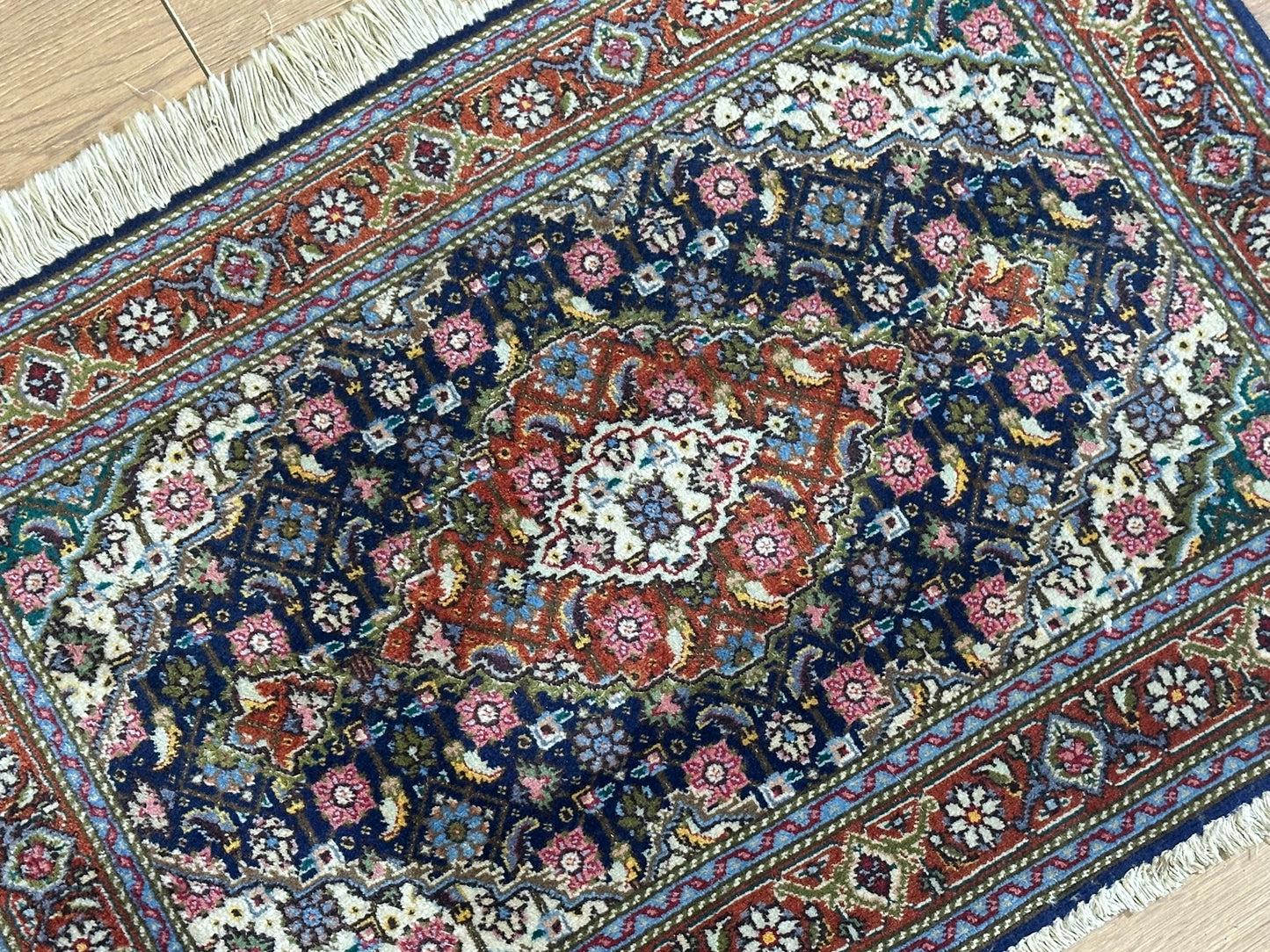 Orientteppich handgeknüpft Täbriz 50 Raj Mahi Wolle 92x64 cm