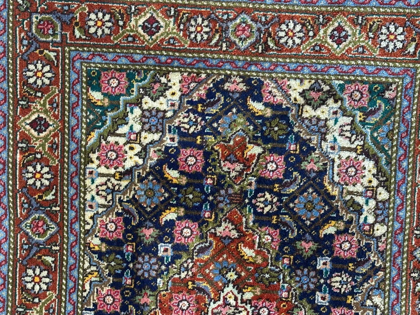 Orientteppich handgeknüpft Täbriz 50 Raj Mahi Wolle 92x64 cm