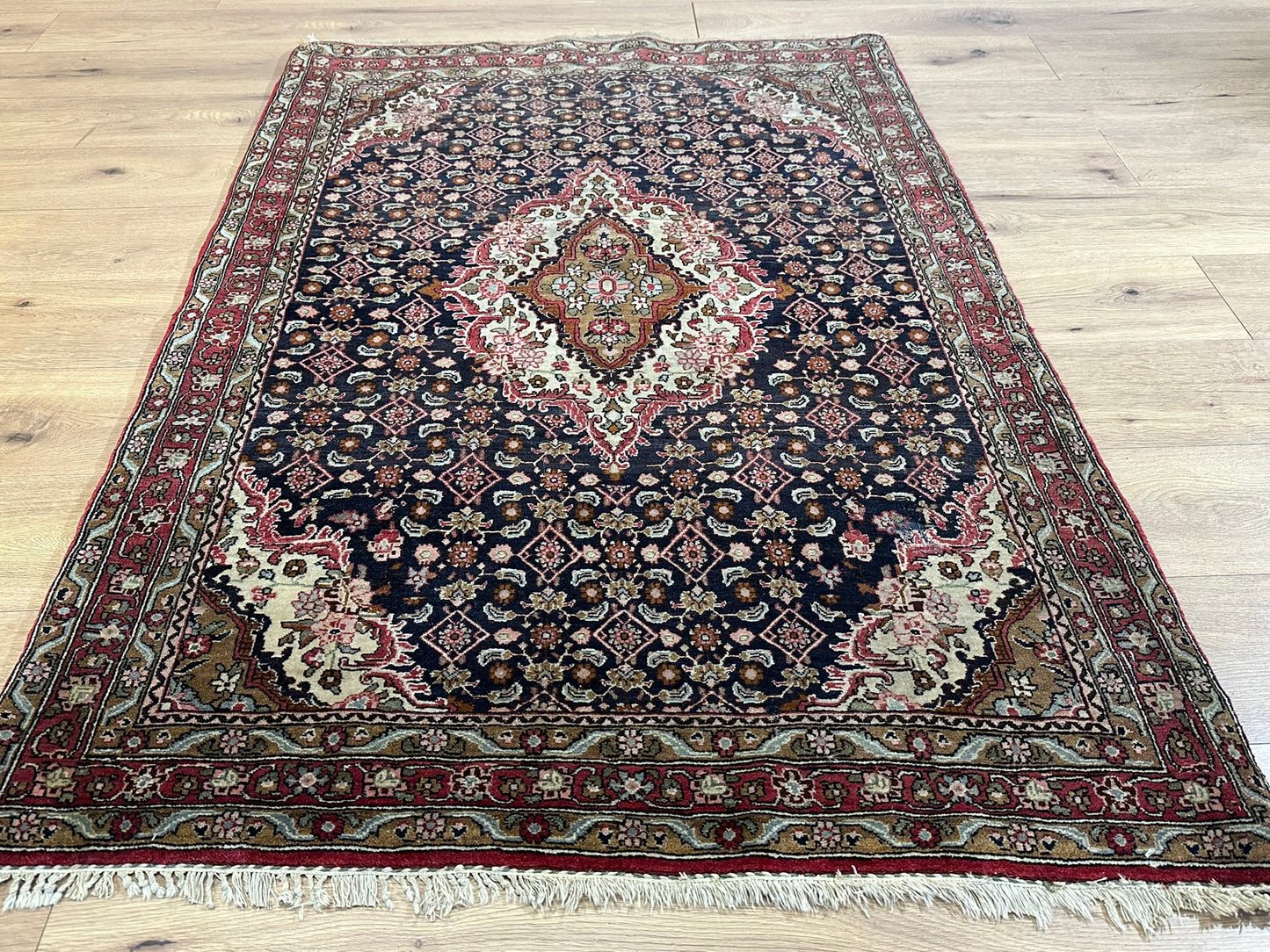 Orientteppich handgeknüpft Bidjar Schurwolle 166x115 cm