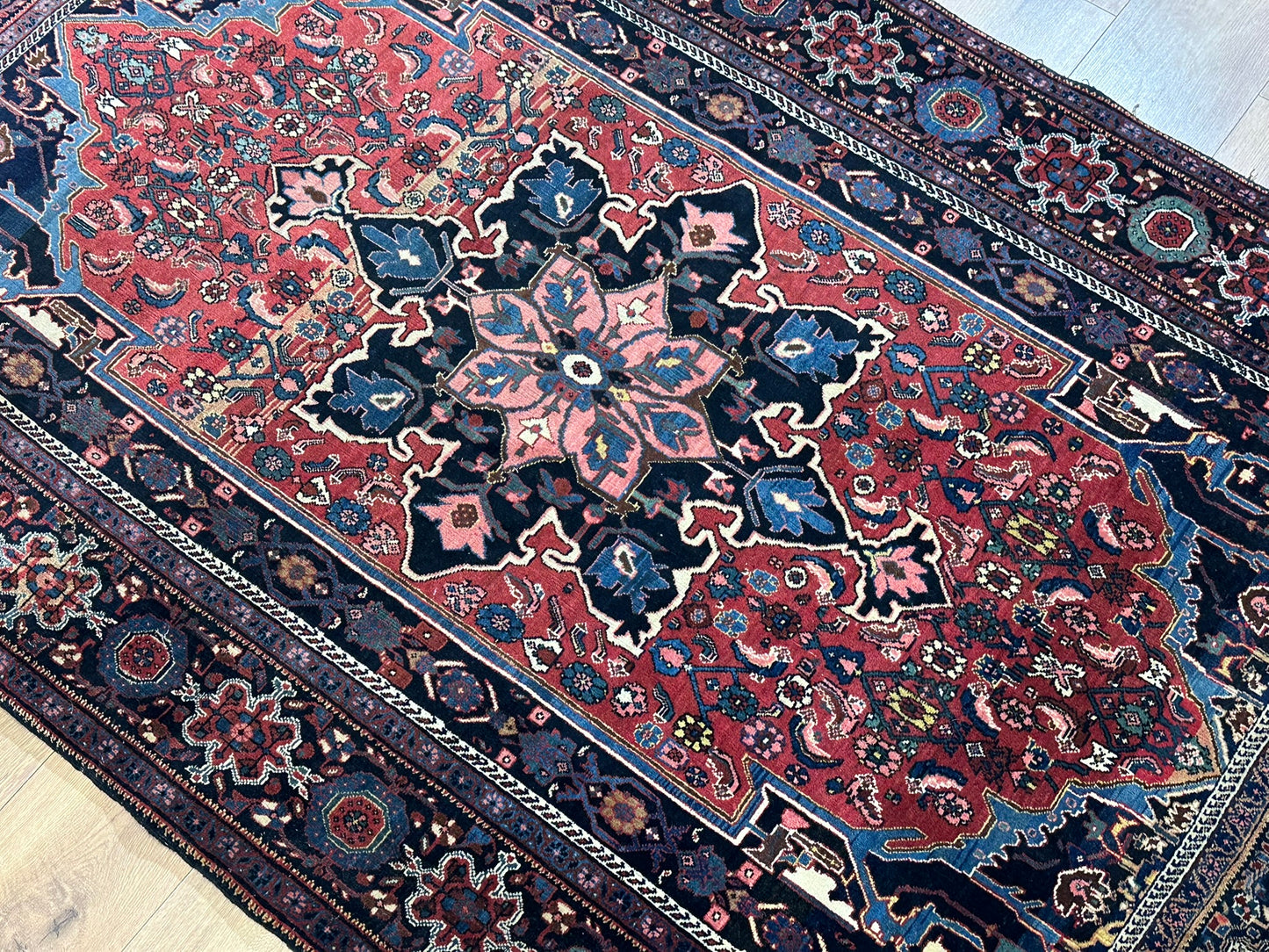 Antik Orientteppich handgeknüpft Bidjar Antik Wolle 207x130 cm