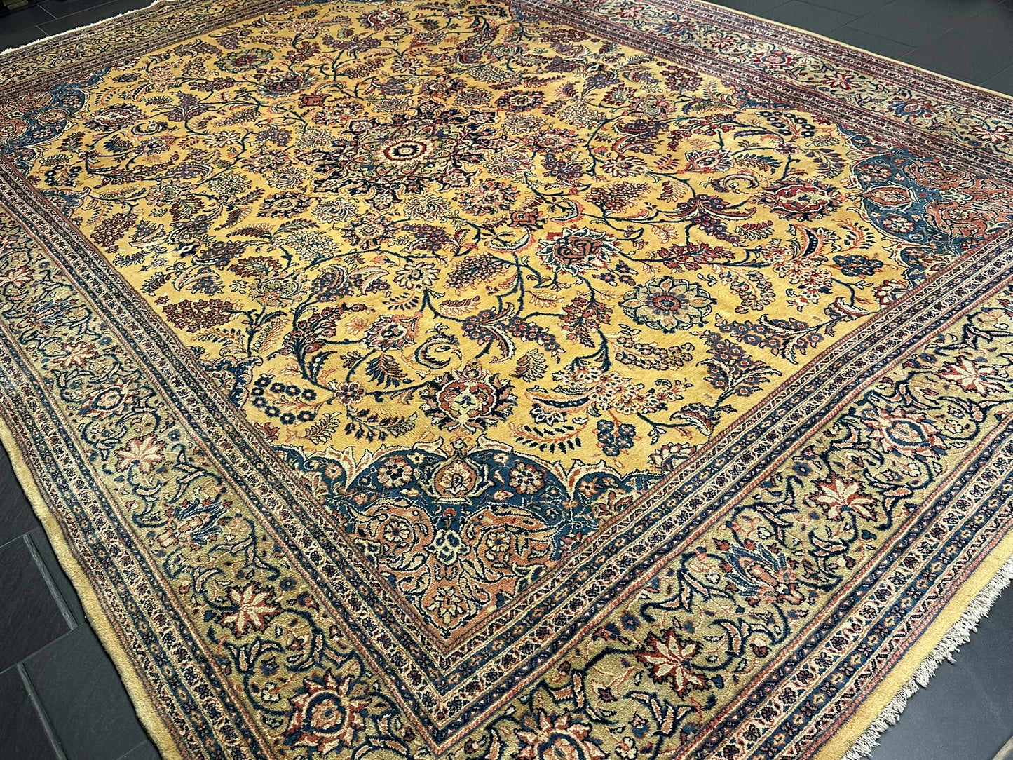 Handgeknüpfter Semi Antiker Teppich Sarouqh 420x300 cm – Naturfarben