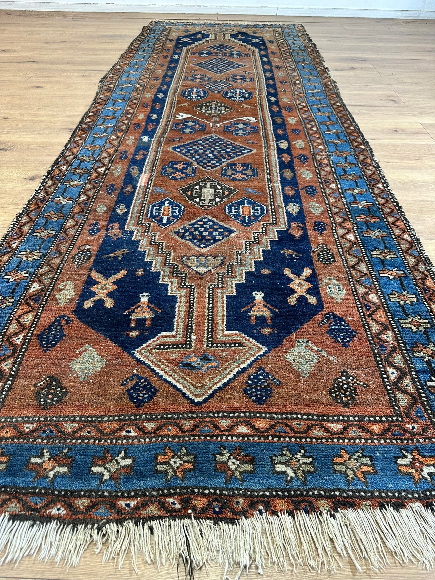 Antik Orientteppich handgeknüpft Malayer  Naturfarben 305x108 cm