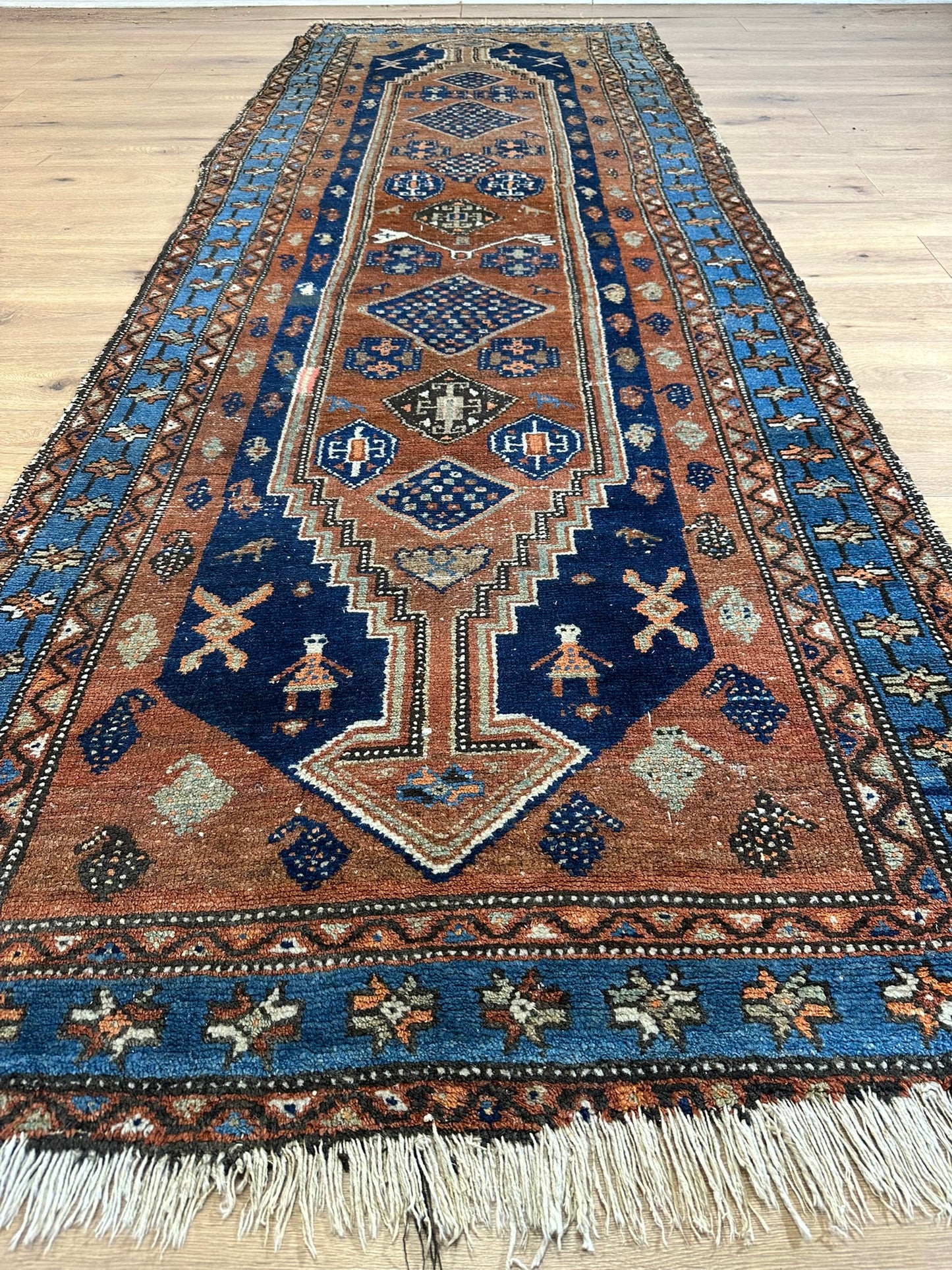 Antik Orientteppich handgeknüpft Malayer  Naturfarben 305x108 cm