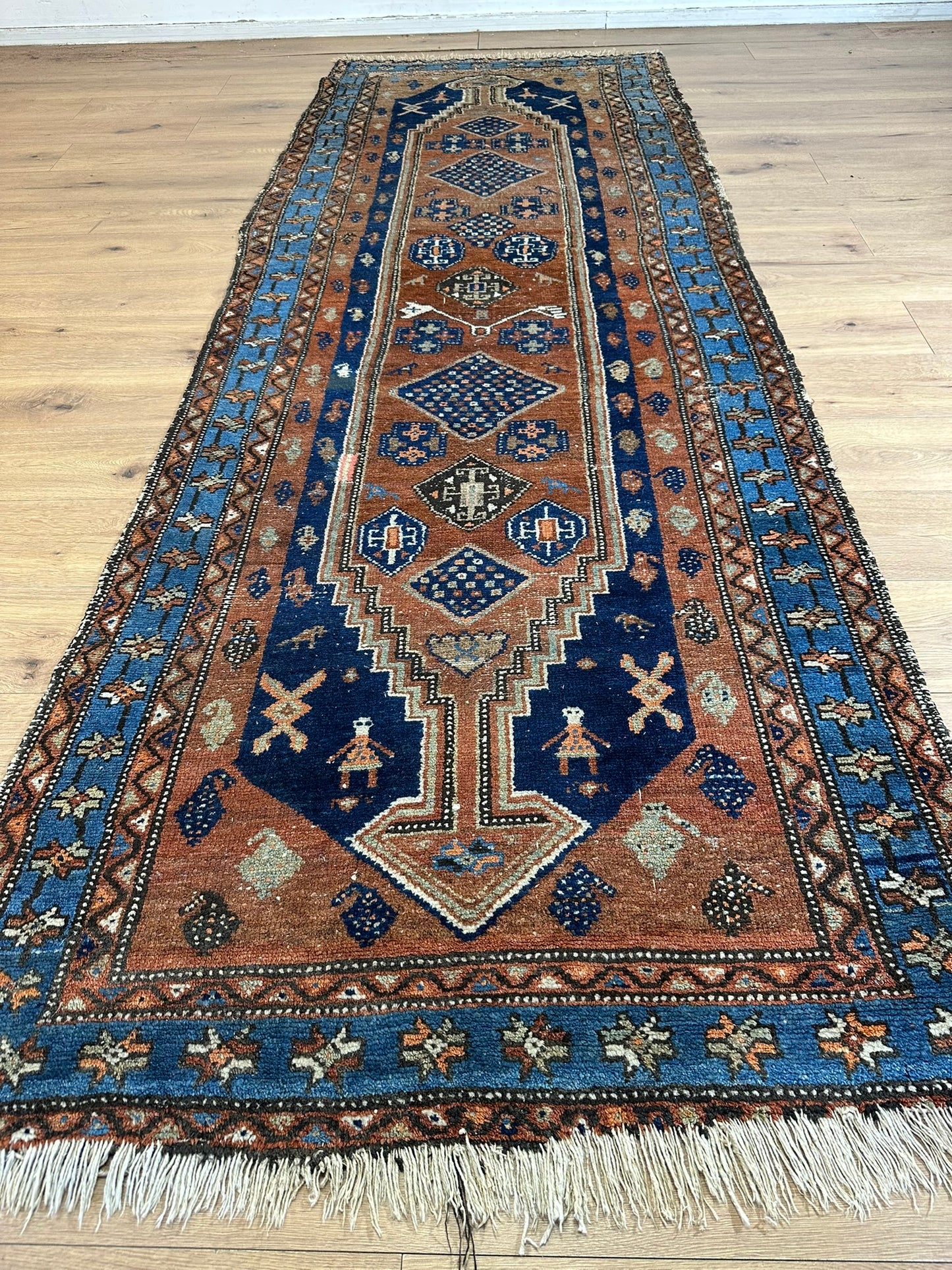 Antik Orientteppich handgeknüpft Malayer  Naturfarben 305x108 cm