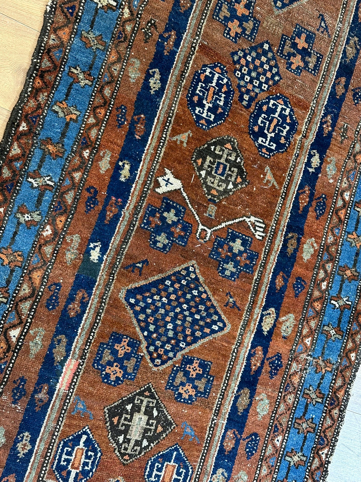 Antik Orientteppich handgeknüpft Malayer  Naturfarben 305x108 cm