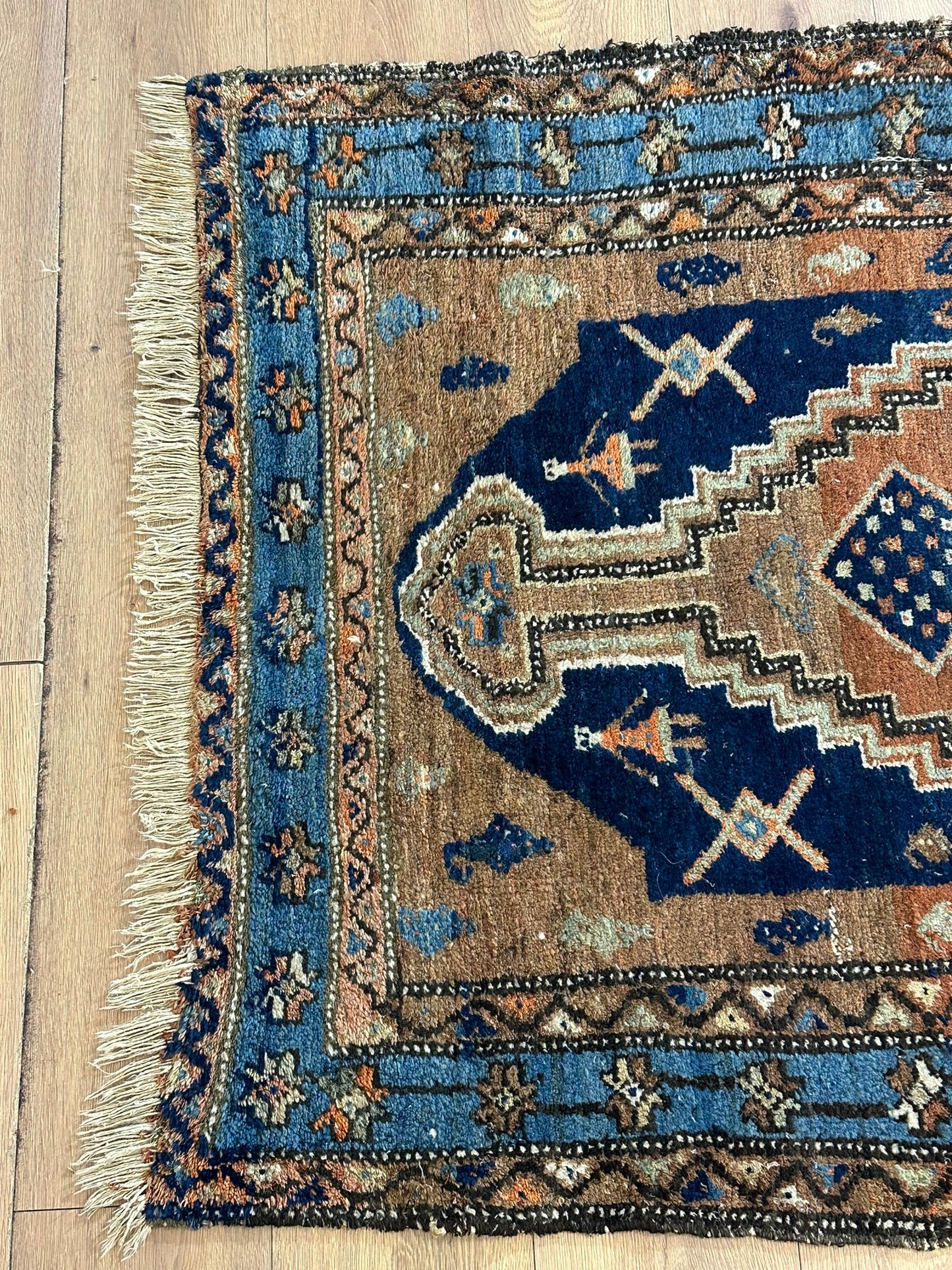 Antik Orientteppich handgeknüpft Malayer  Naturfarben 305x108 cm