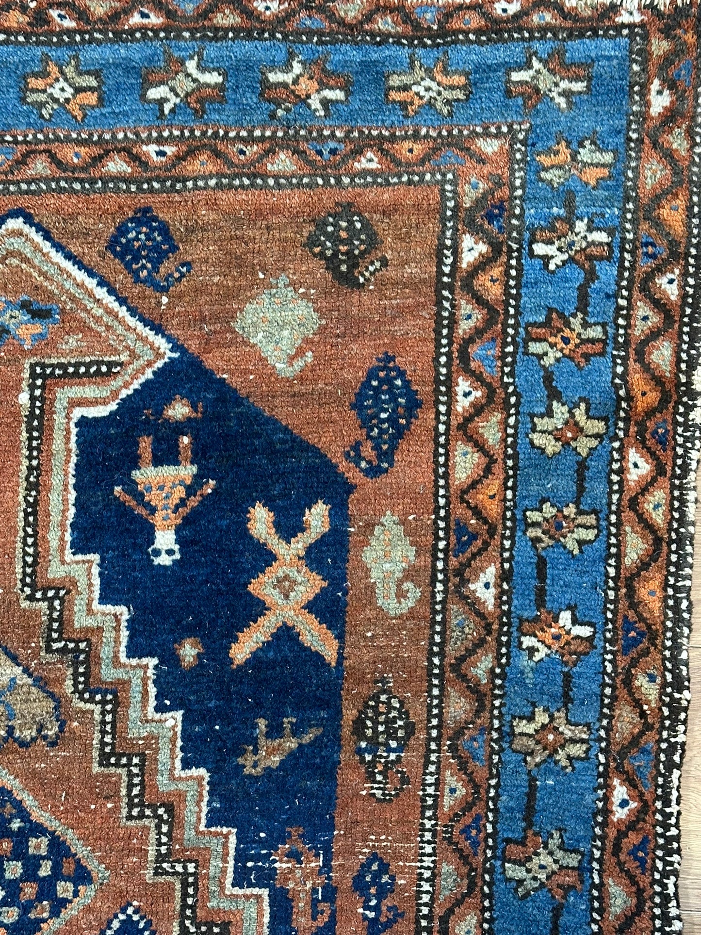 Antik Orientteppich handgeknüpft Malayer  Naturfarben 305x108 cm