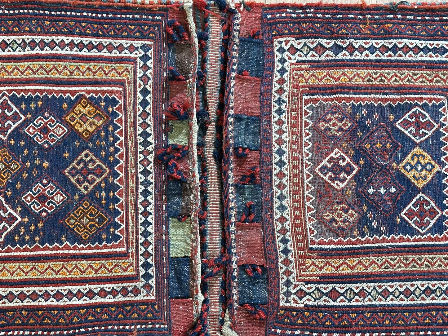 Antik Orientteppich handgeknüpft Bachtiari Salztsche  Naturfarben 92x60 cm