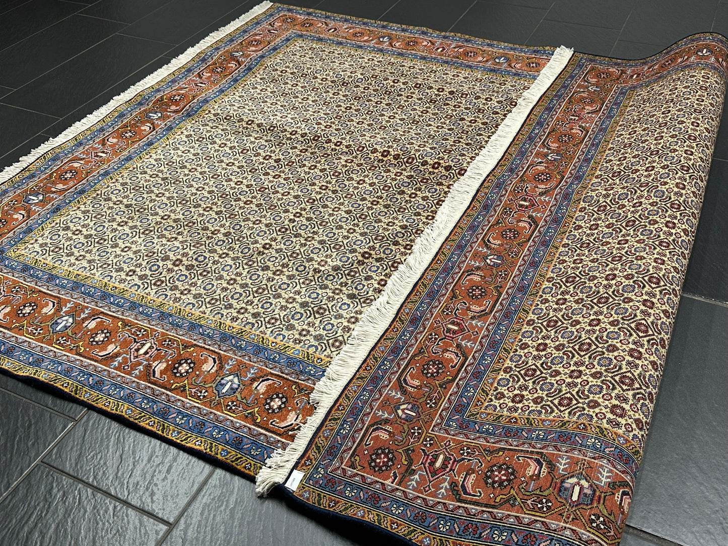 Handgeknüpfter Perser Teppich Täbriz 240x195cm – Mahi Muster