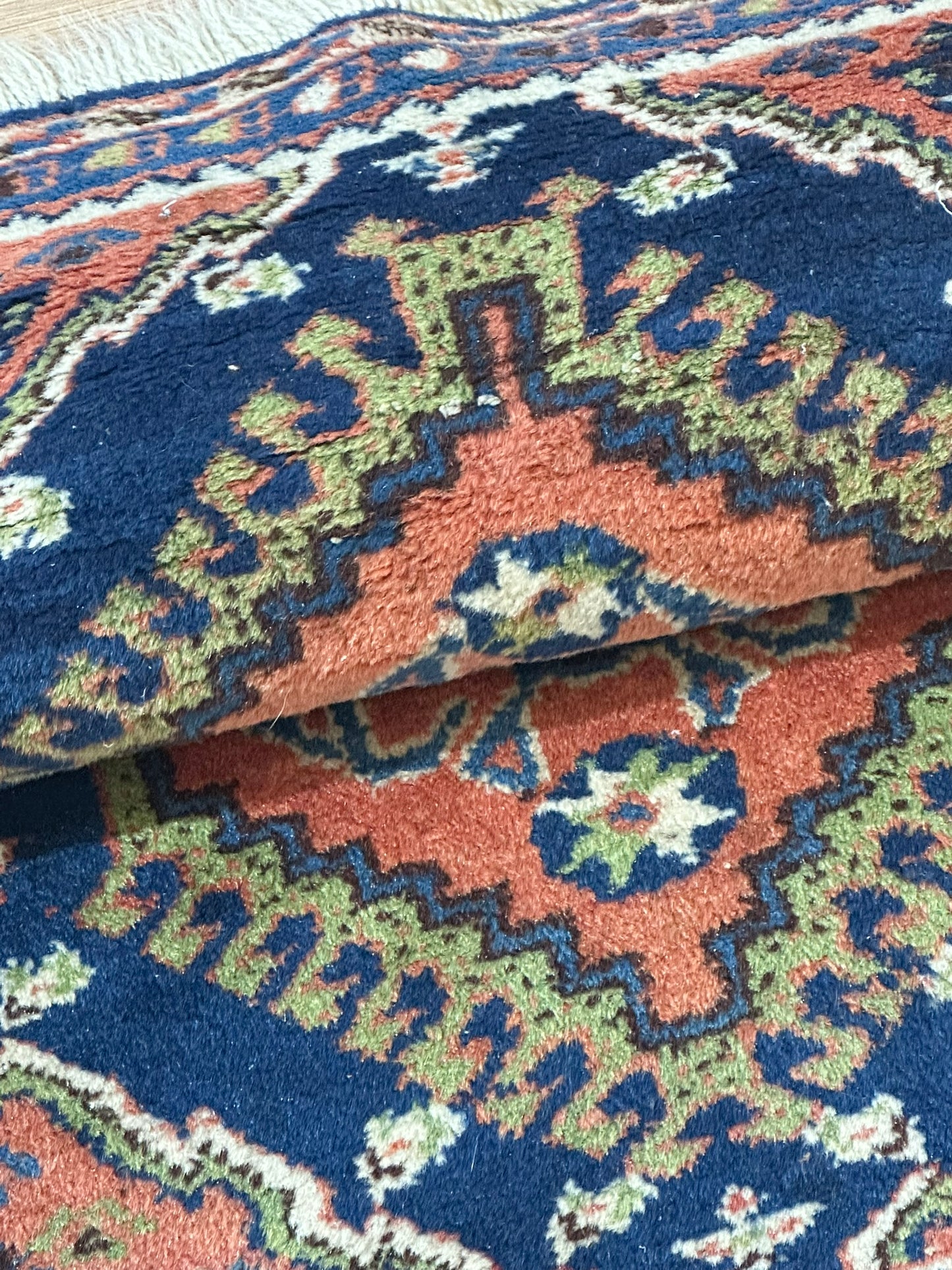 Antik Orientteppich handgeknüpft Schiraz 74x66 cm