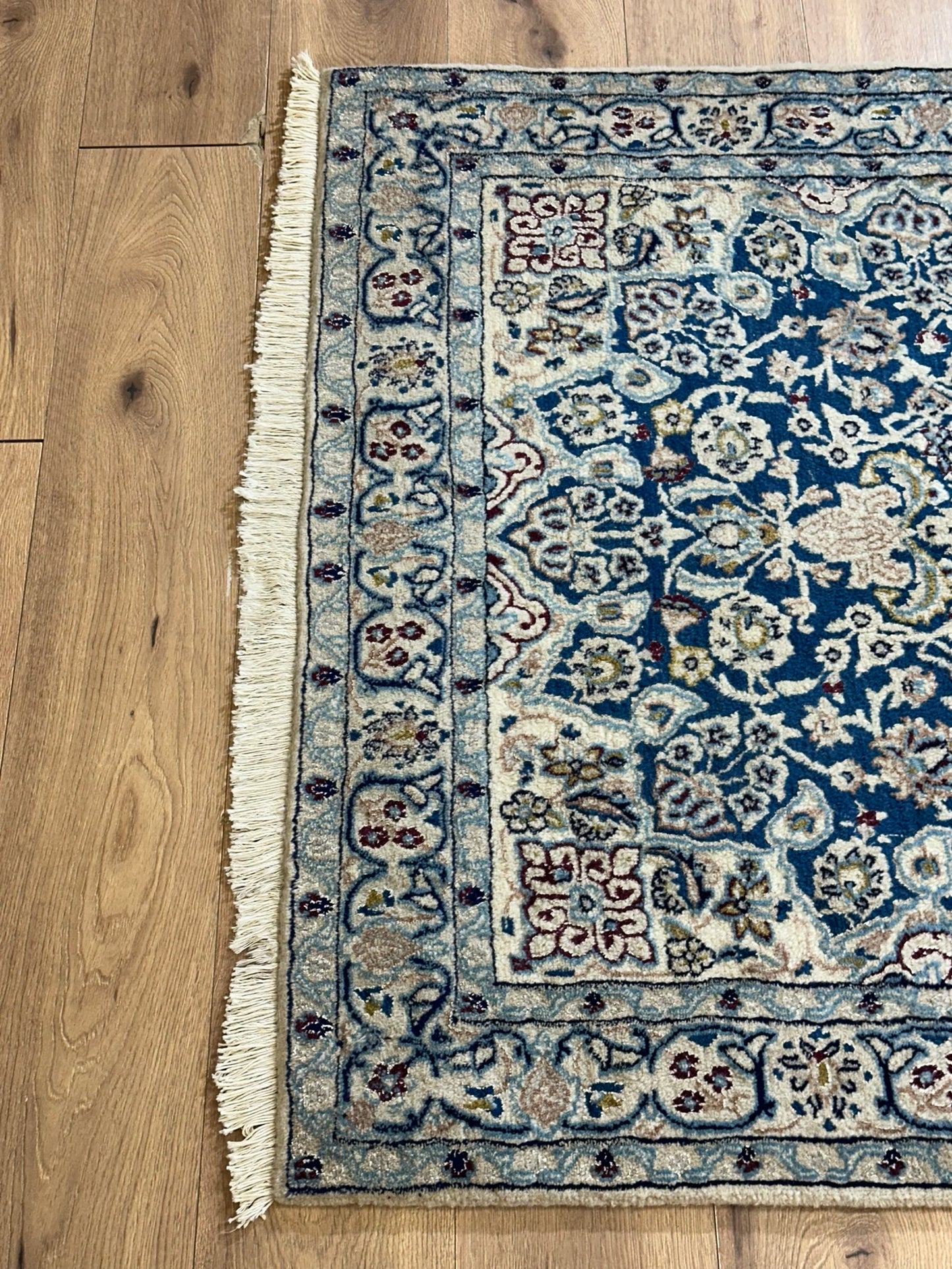 Orientteppich handgeknüpft Nain mit Seide 190x120 cm
