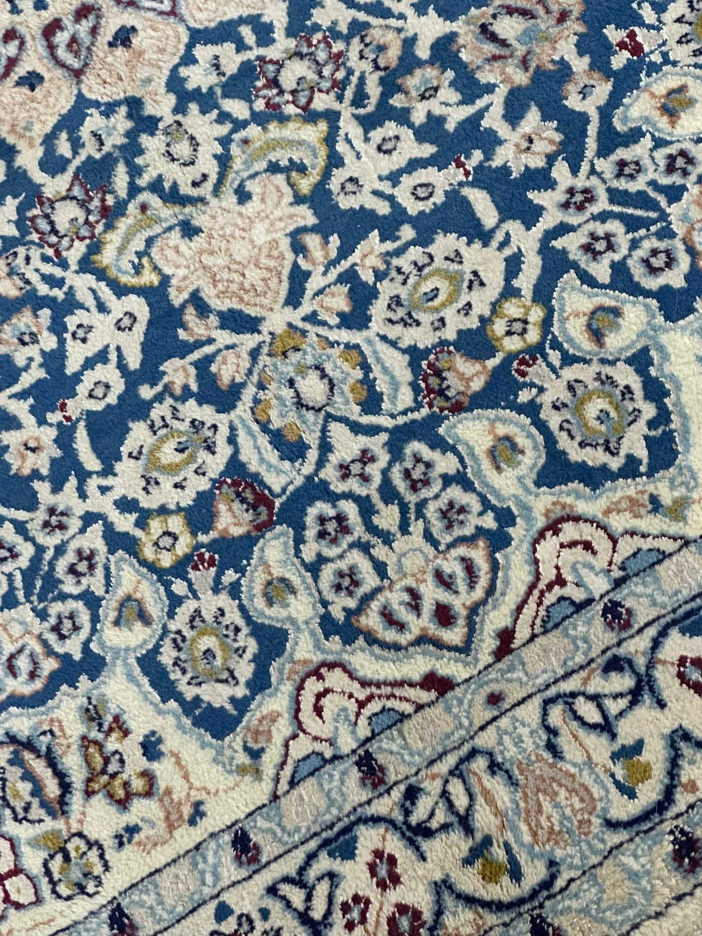 Orientteppich handgeknüpft Nain mit Seide 190x120 cm