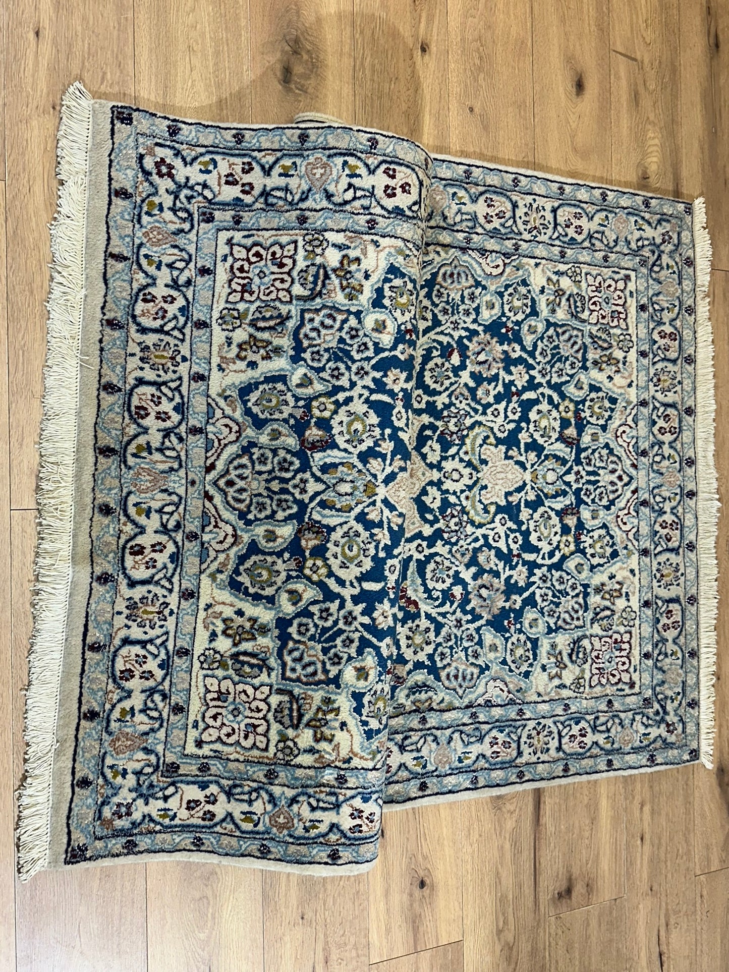 Orientteppich handgeknüpft Nain mit Seide 190x120 cm