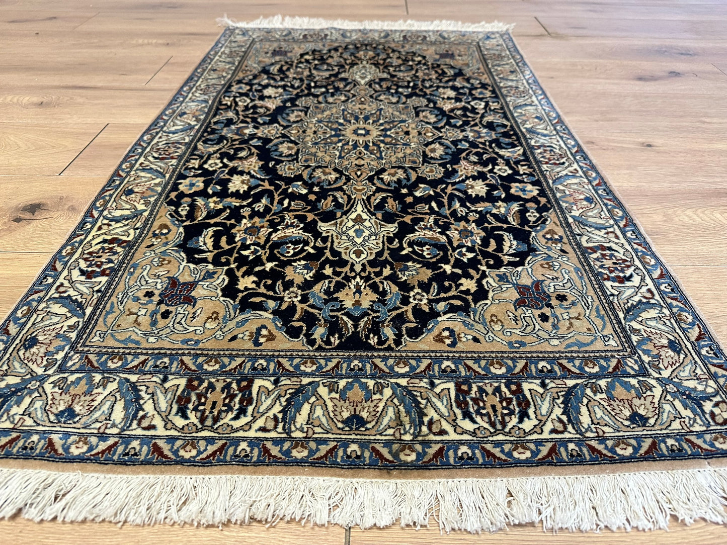 Handgeknüpfter Perser Teppich Nain 130x78 cm – Korkwolle mit Seide
