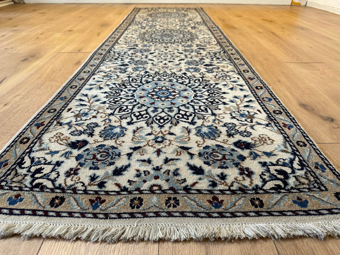 Handgeknüpfter Perser Läufer Nain 280x80 cm – Wolle mit Seide