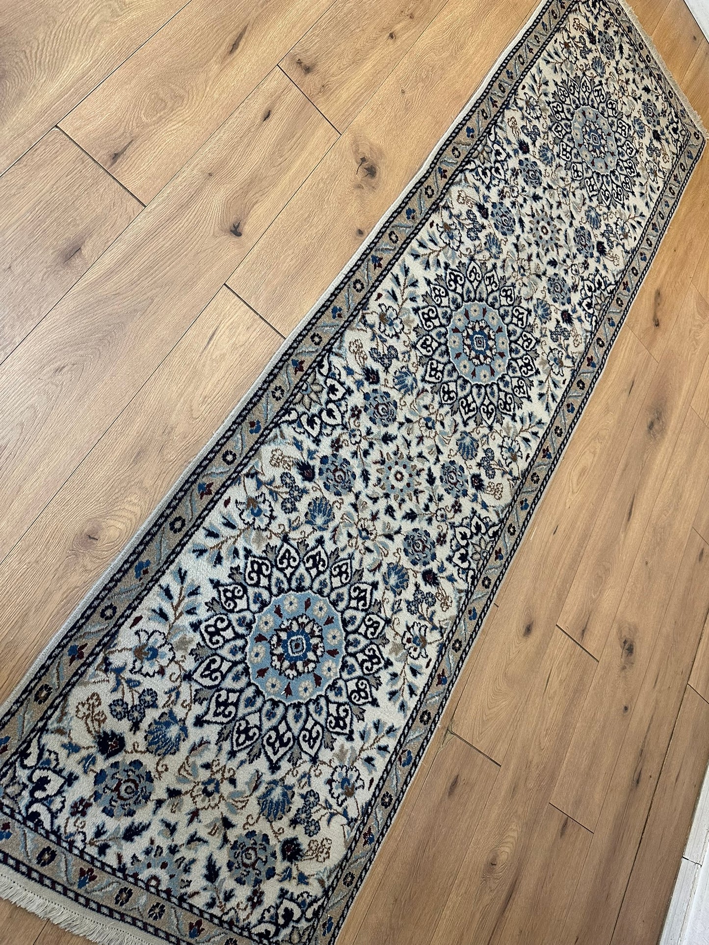 Handgeknüpfter Perser Läufer Nain 280x80 cm – Wolle mit Seide