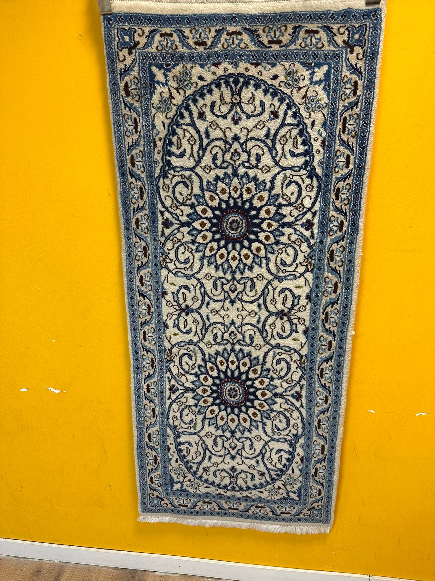 Handgeknüpfter Perser Läufer Nain 157x67 cm – Wolle mit Seide