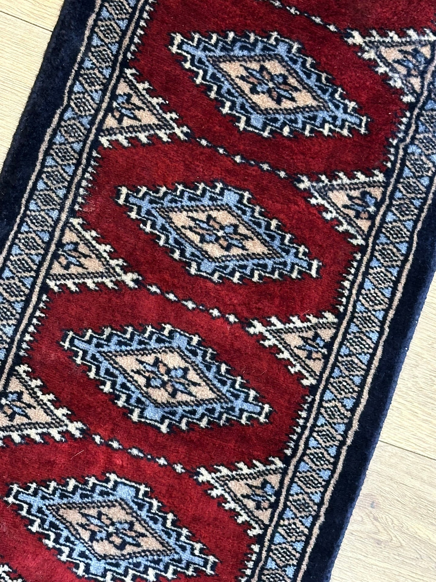 Antik Orientteppich handgeknüpft Pakistan Buchara Jomut Läufer 150x32 cm
