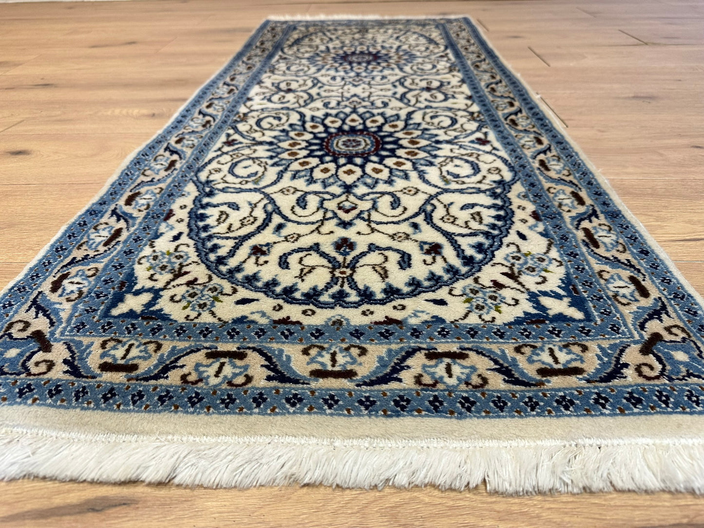 Handgeknüpfter Perser Läufer Nain 157x67 cm – Wolle mit Seide