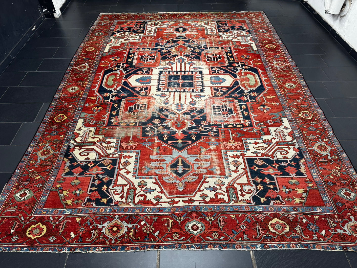 Antik Orientteppich handgeknüpft Heriz Serapi naturfarben  396x290 cm